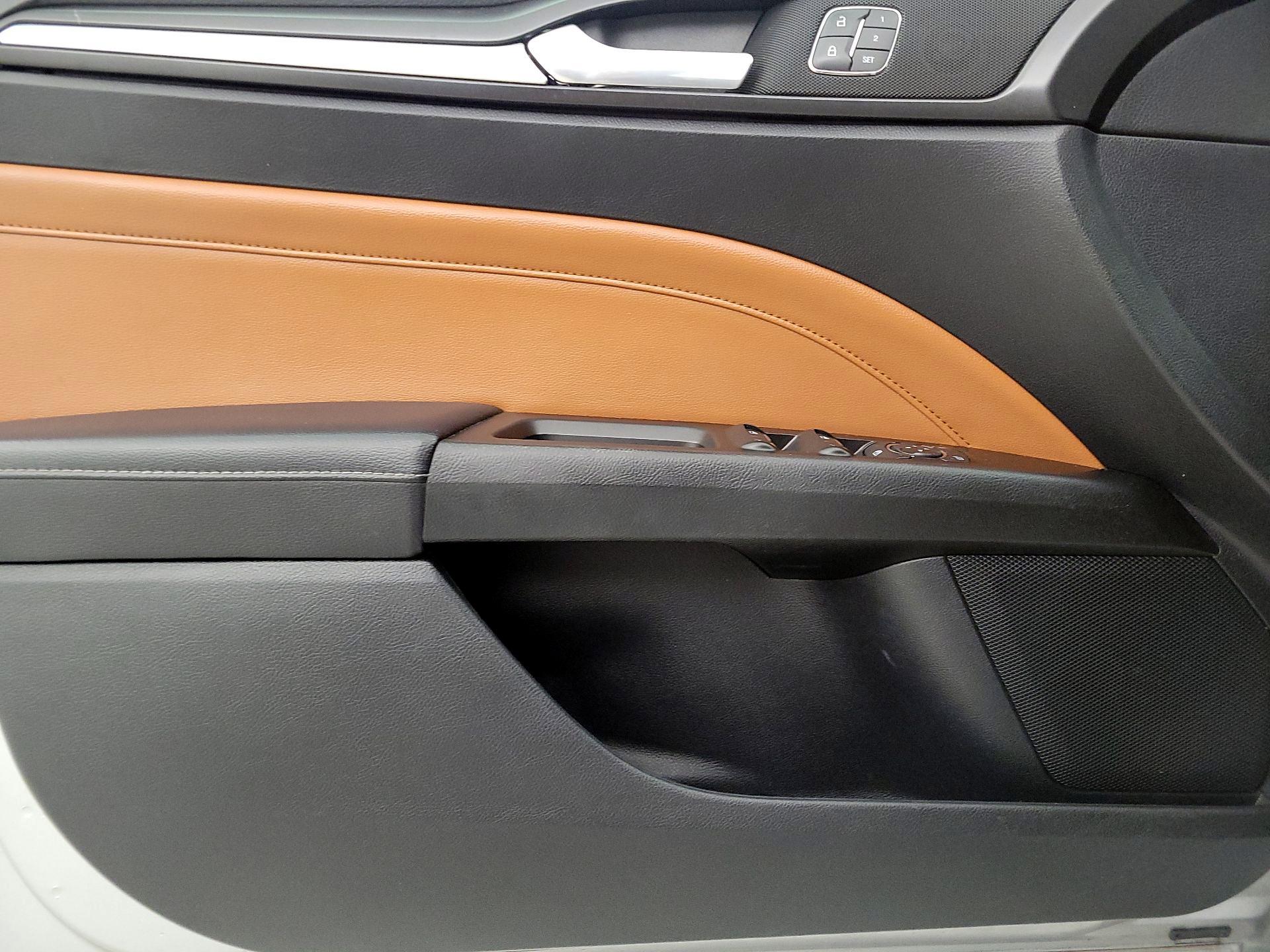 Thumbnail: 2020 Ford Fusion - 12