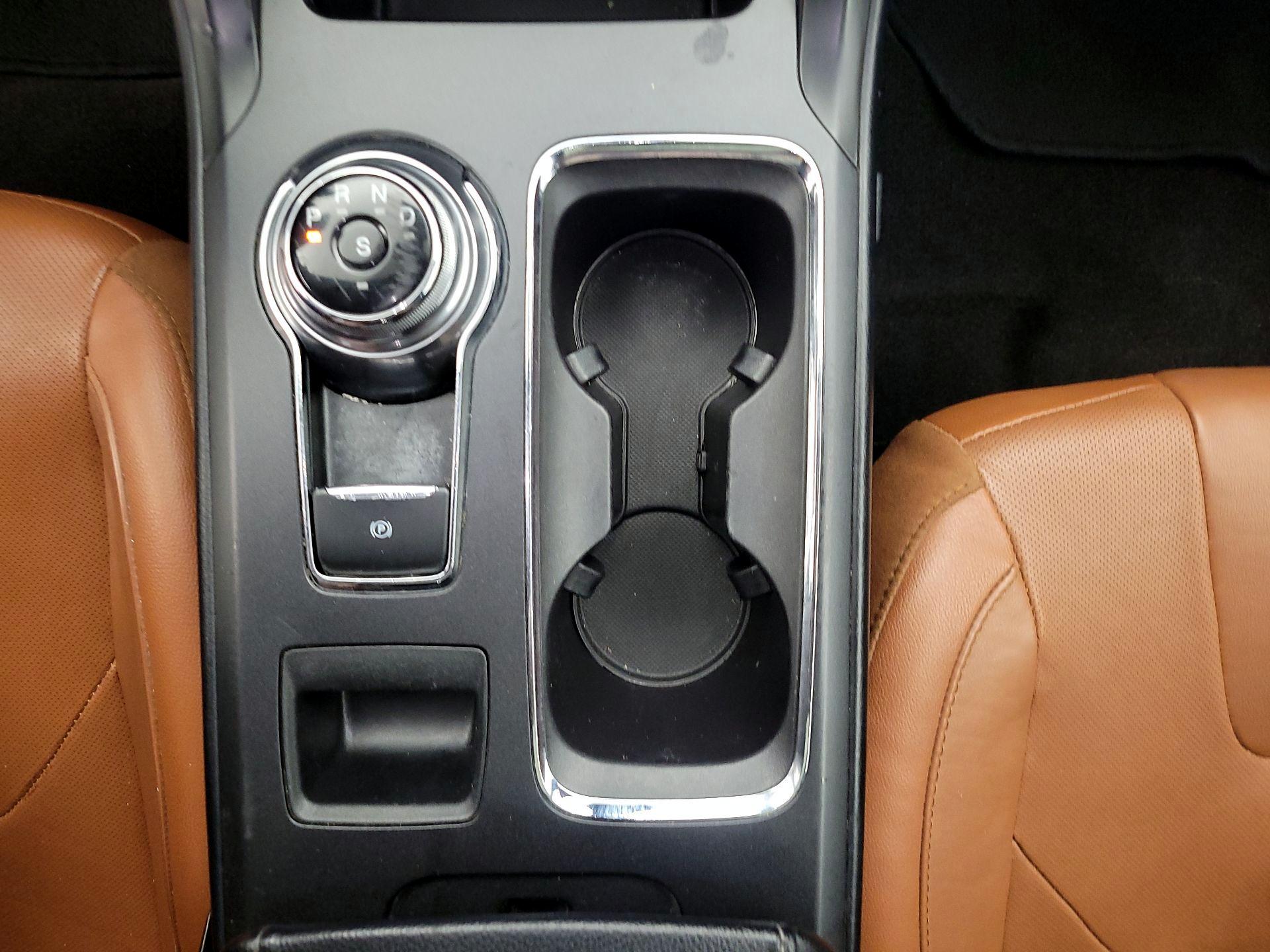 Thumbnail: 2020 Ford Fusion - 17