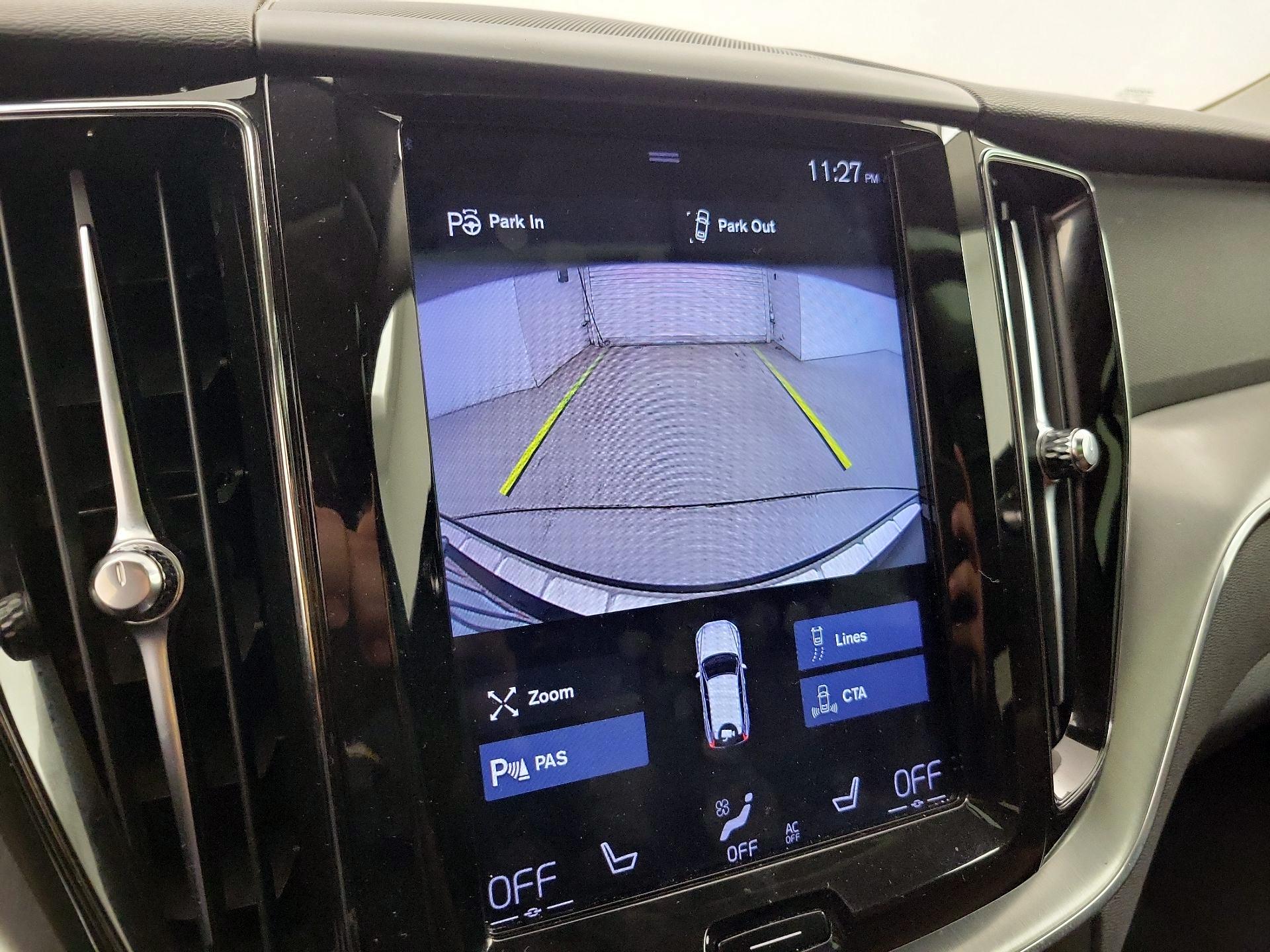 Thumbnail: 2019 Volvo XC60 - 15