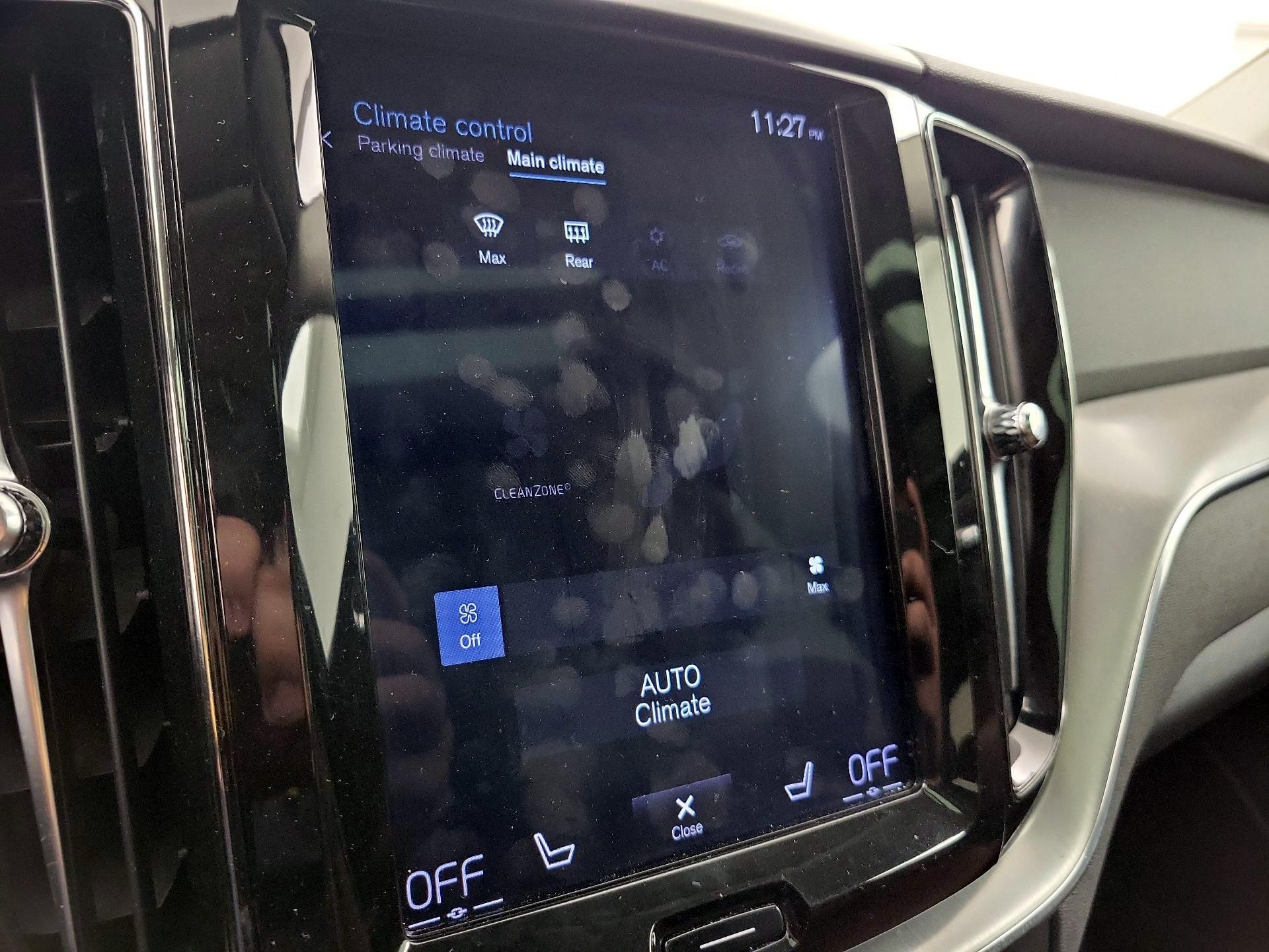 Thumbnail: 2019 Volvo XC60 - 17