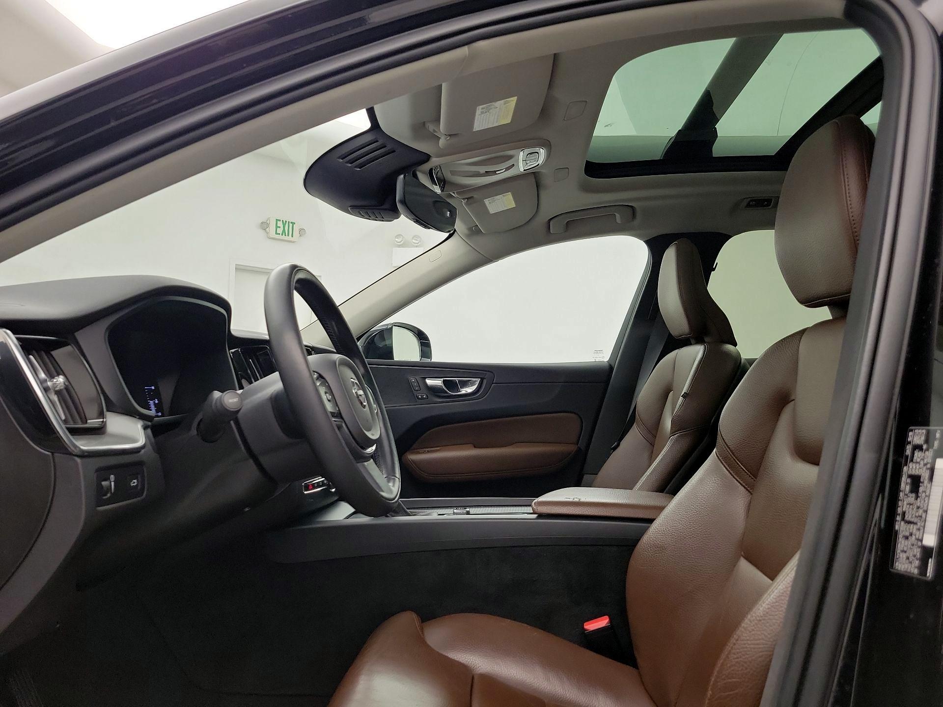 Thumbnail: 2019 Volvo XC60 - 20