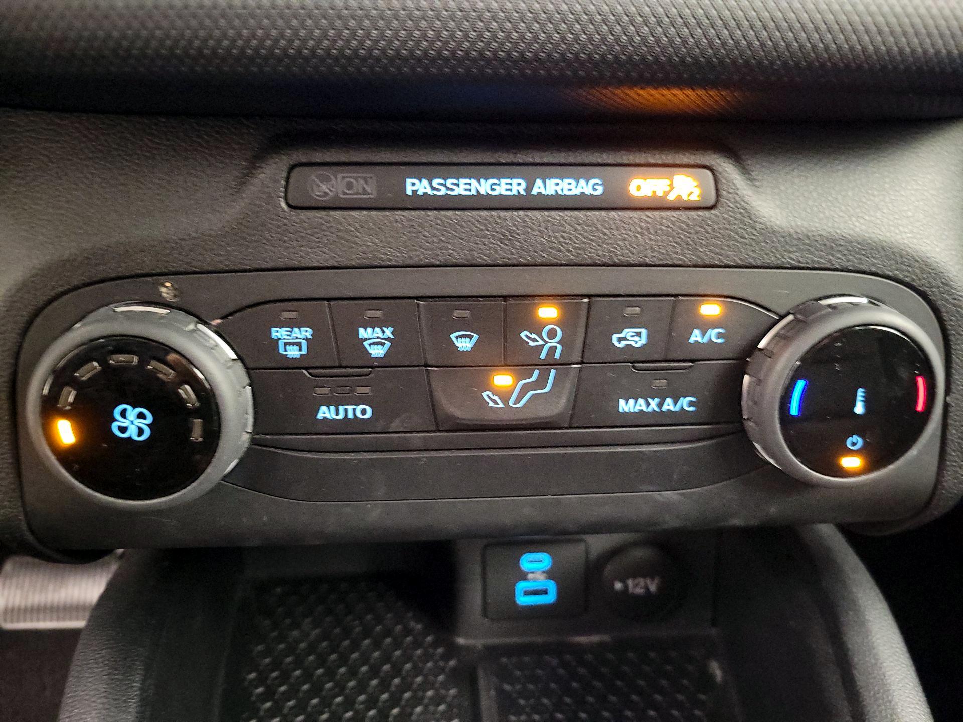 Thumbnail: 2022 Ford Bronco Sport - 16