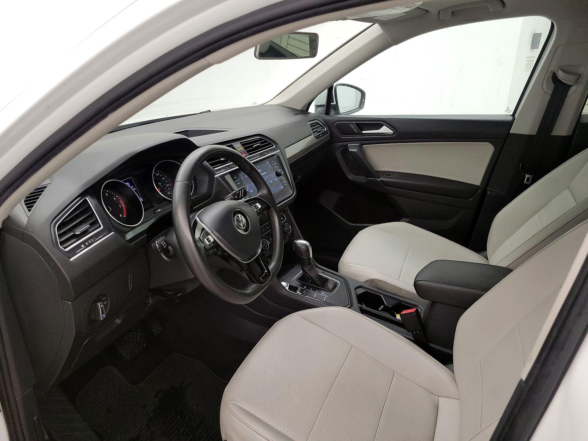 Thumbnail: 2020 Volkswagen Tiguan - 11