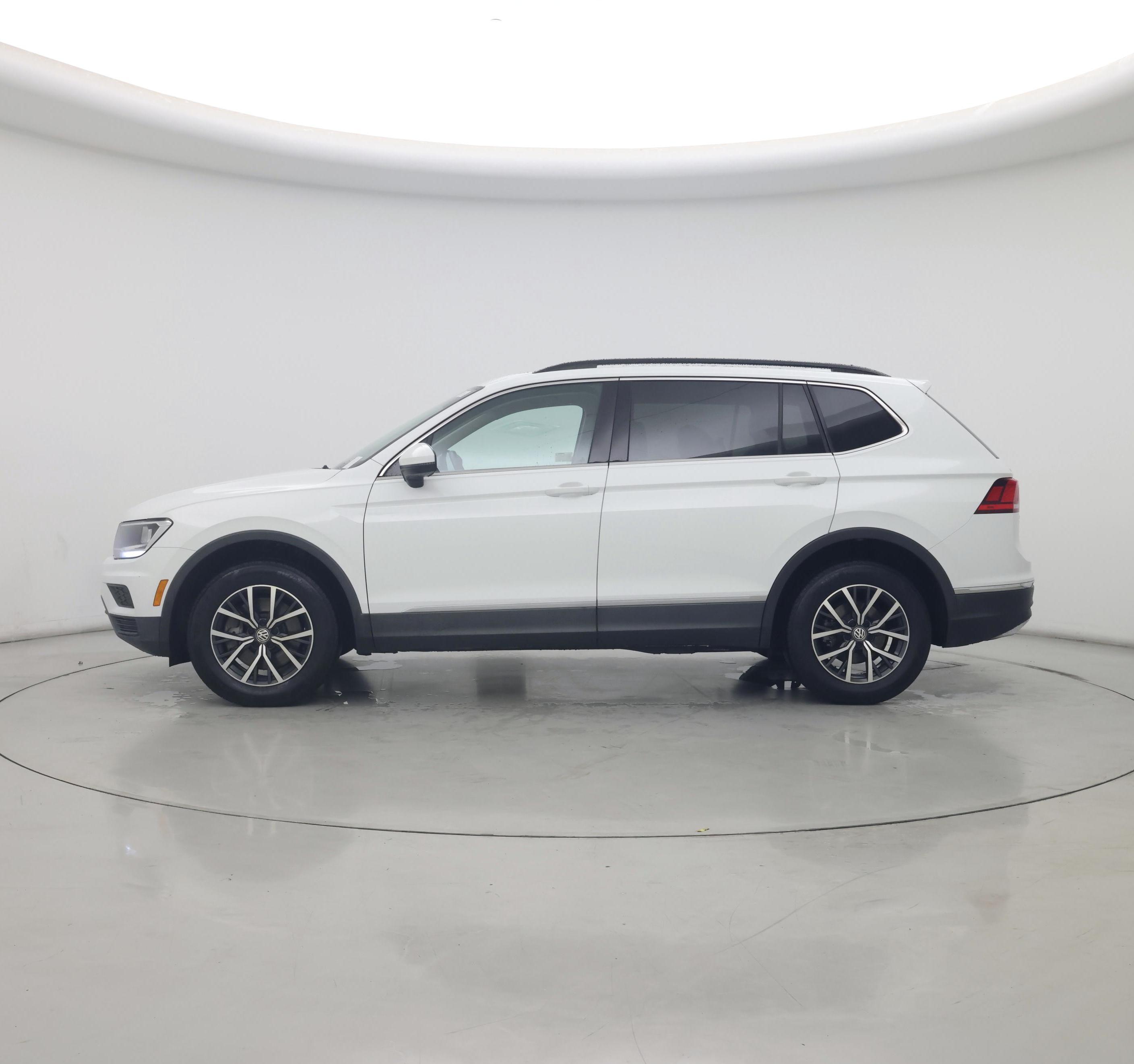 Thumbnail: 2020 Volkswagen Tiguan - 3