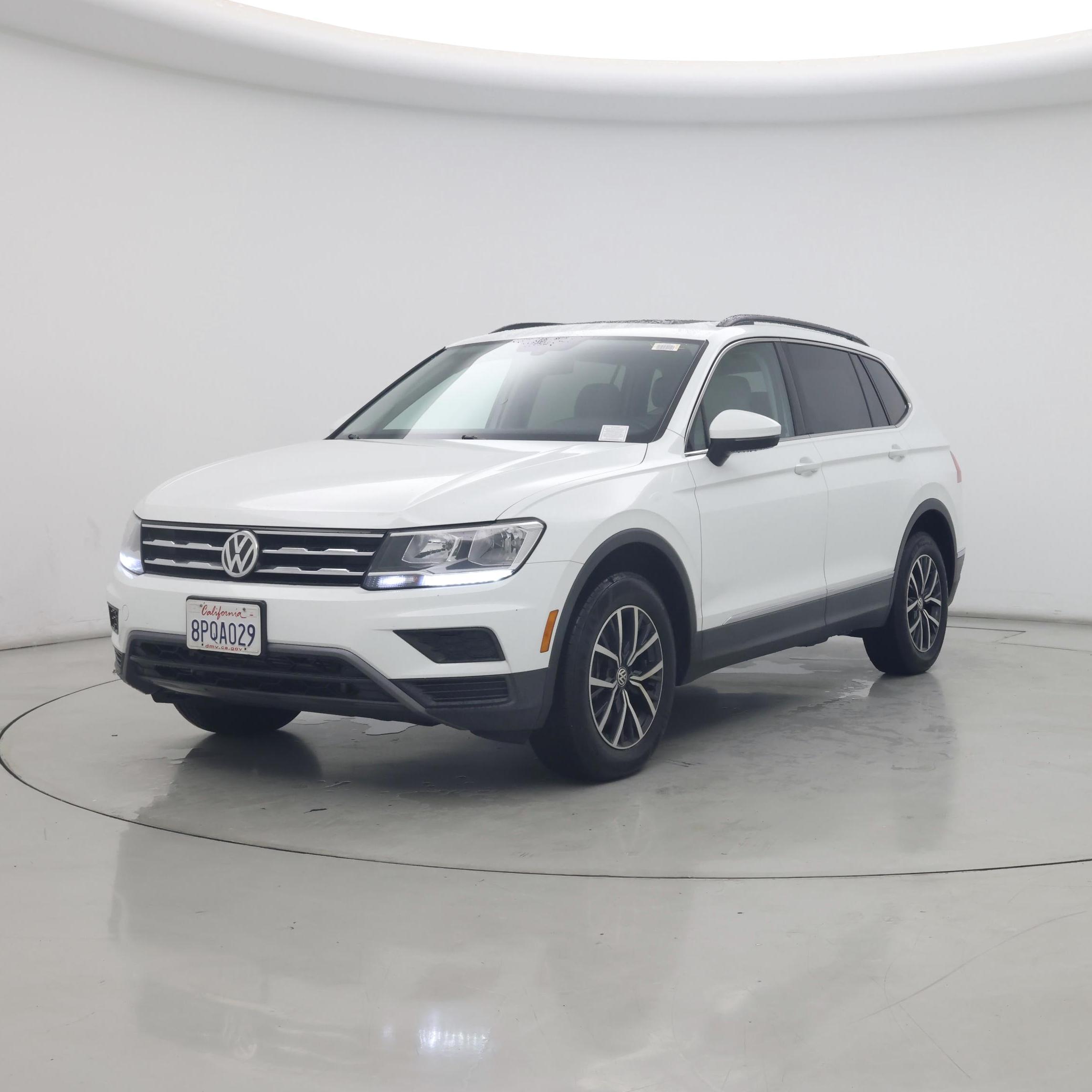 Thumbnail: 2020 Volkswagen Tiguan - 4