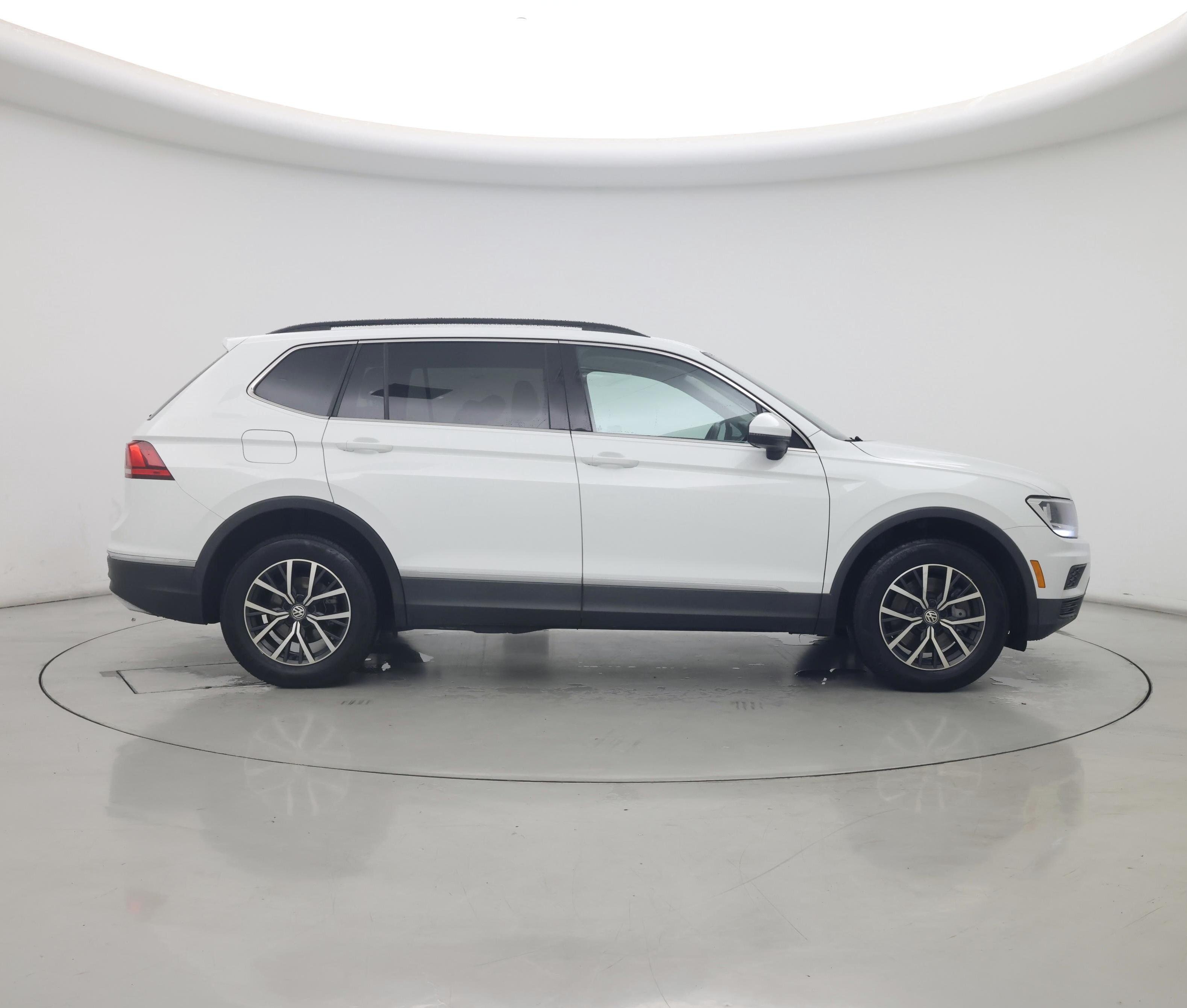 Thumbnail: 2020 Volkswagen Tiguan - 7