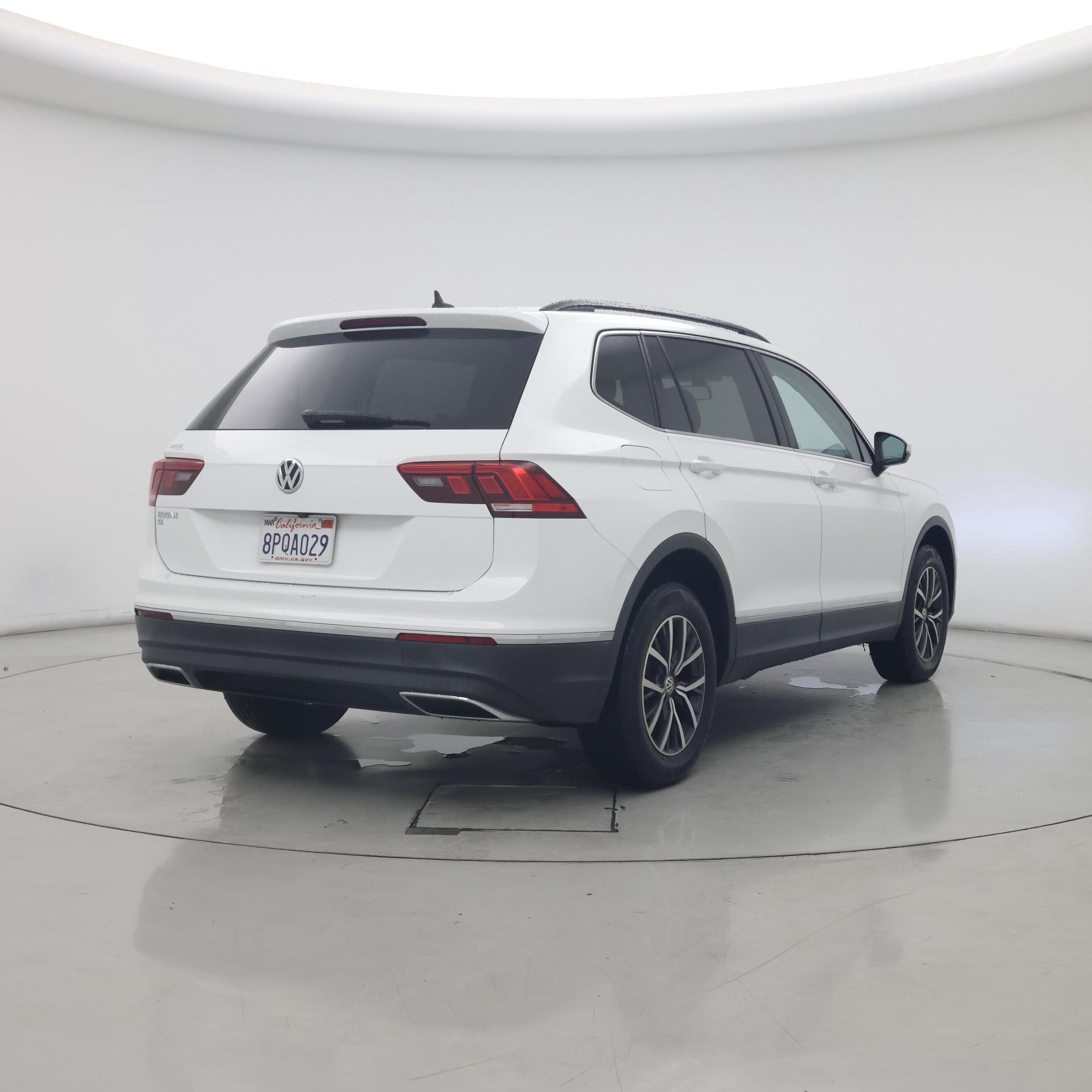 Thumbnail: 2020 Volkswagen Tiguan - 8