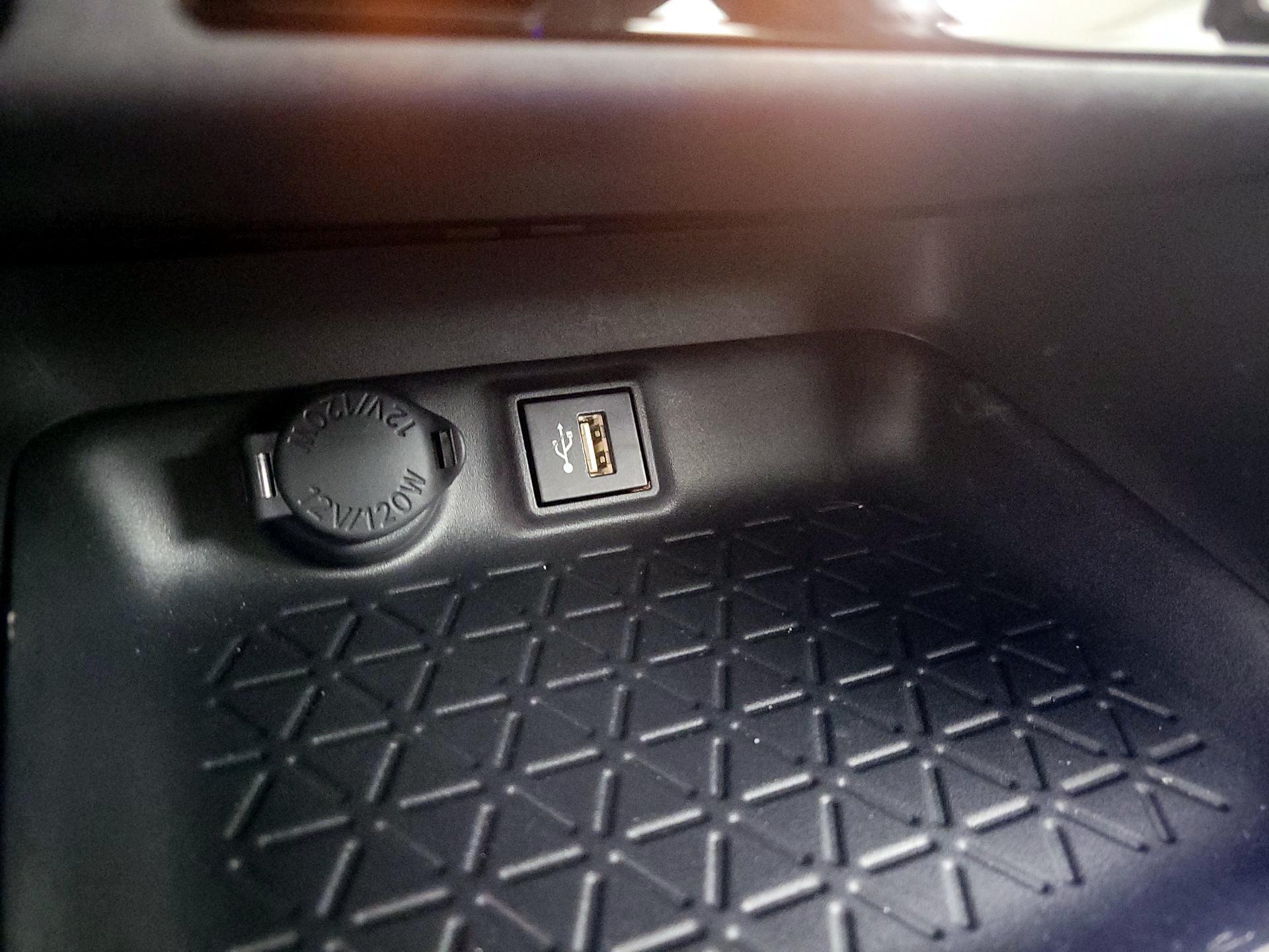 Thumbnail: 2024 Toyota RAV4 - 18