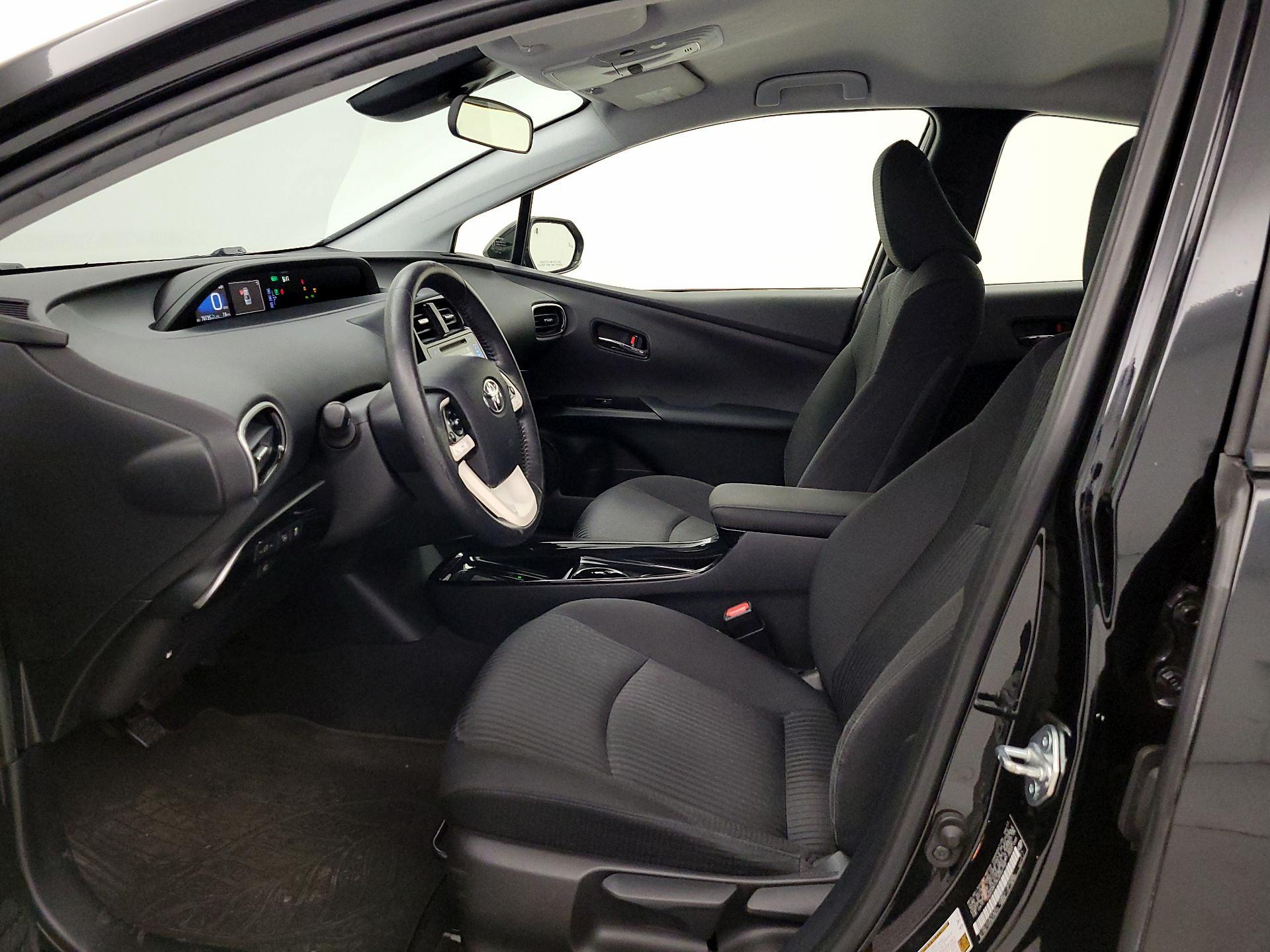 Thumbnail: 2017 Toyota Prius - 11