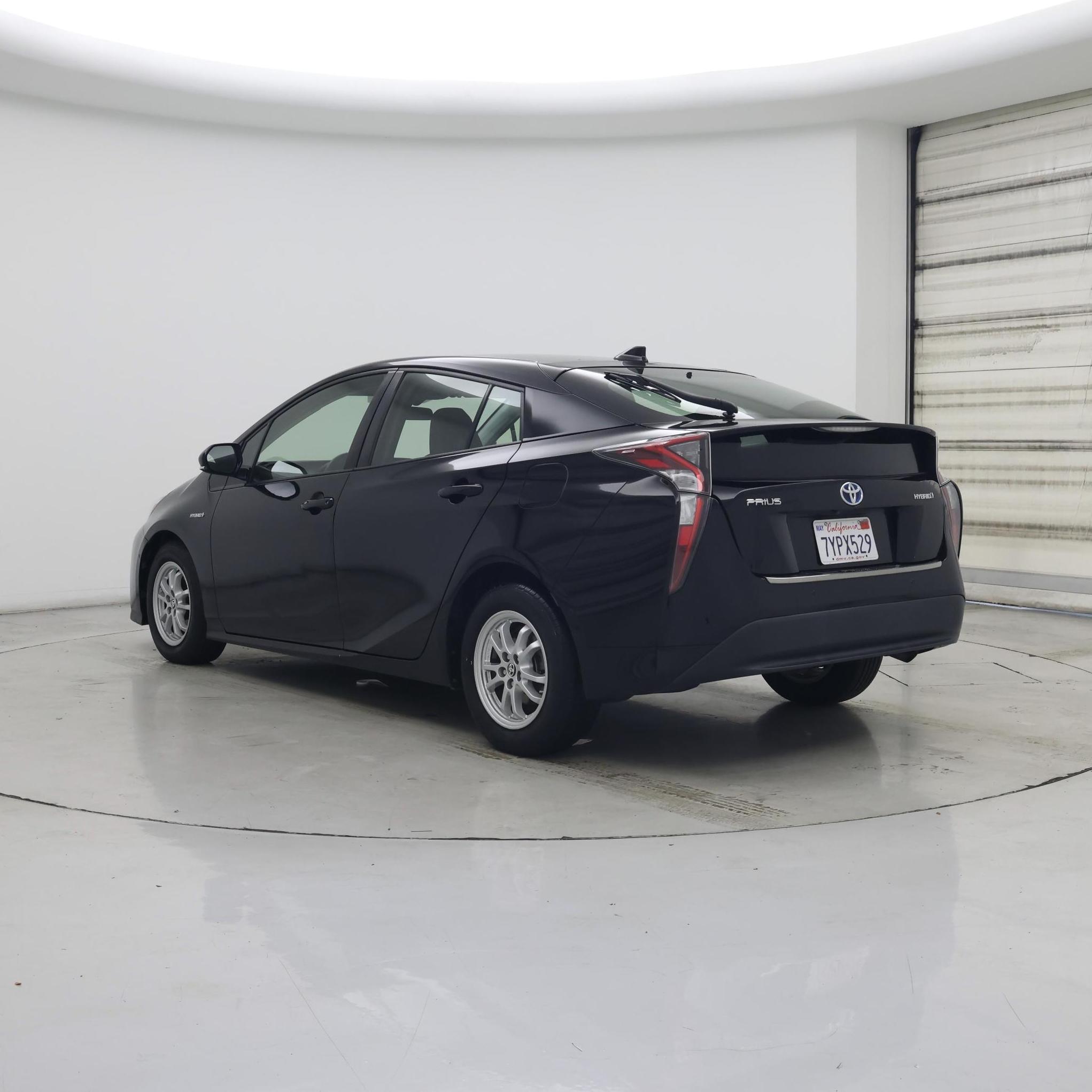 Thumbnail: 2017 Toyota Prius - 2