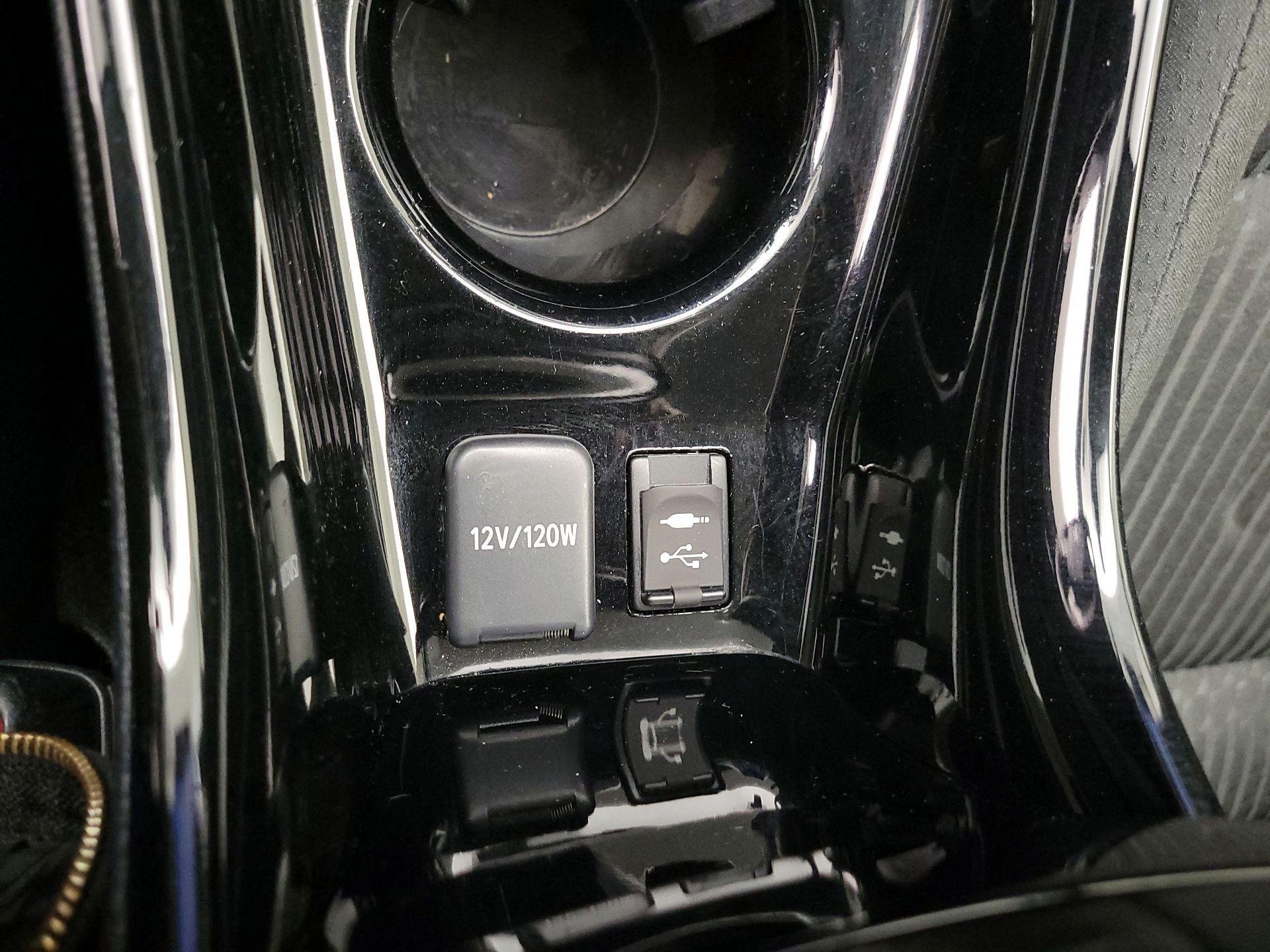 Thumbnail: 2017 Toyota Prius - 19