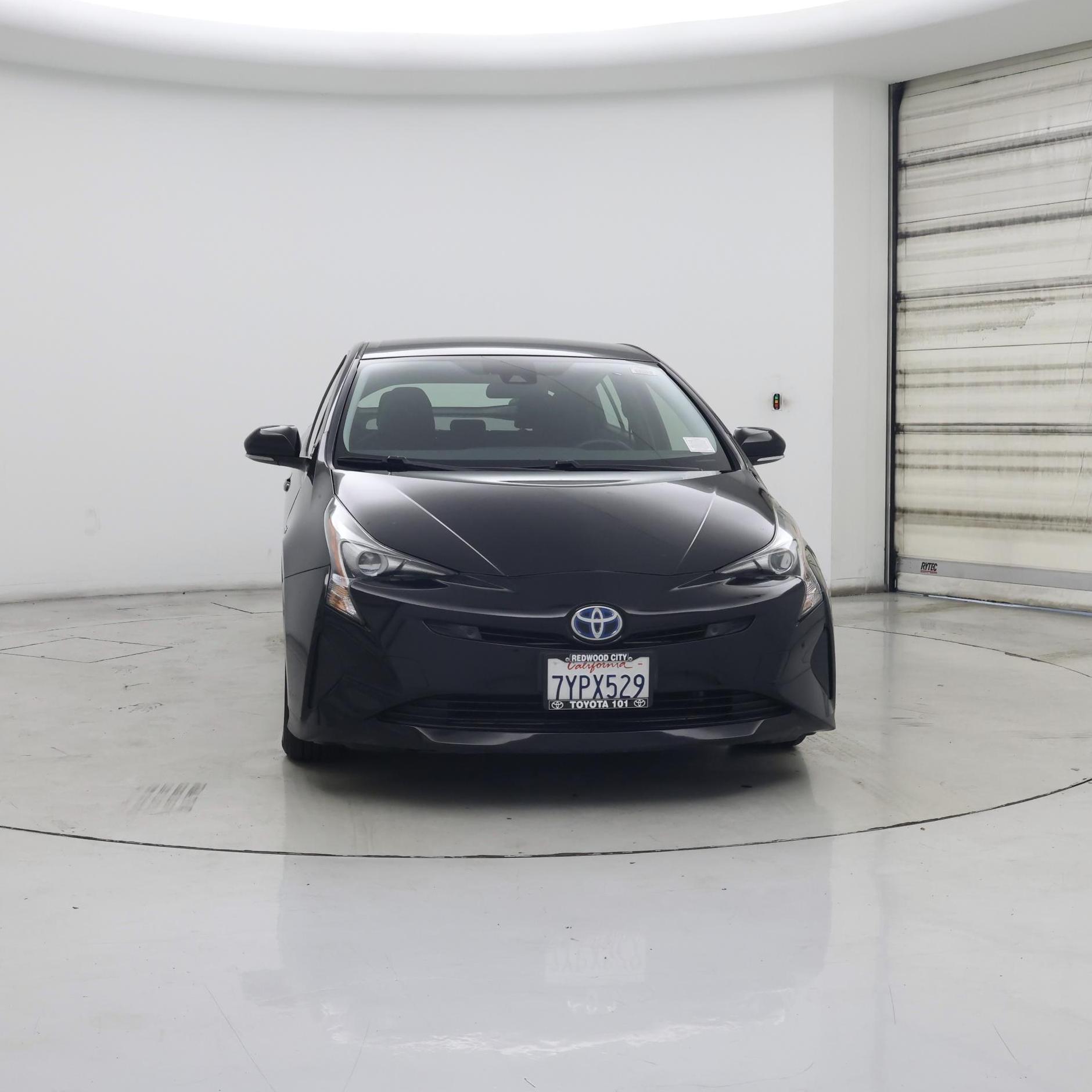 Thumbnail: 2017 Toyota Prius - 5