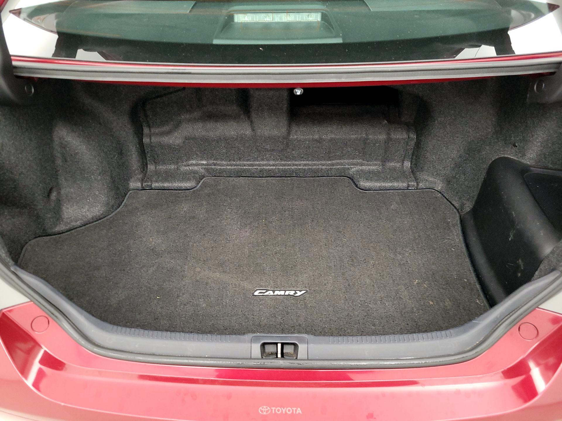 Thumbnail: 2015 Toyota Camry - 20