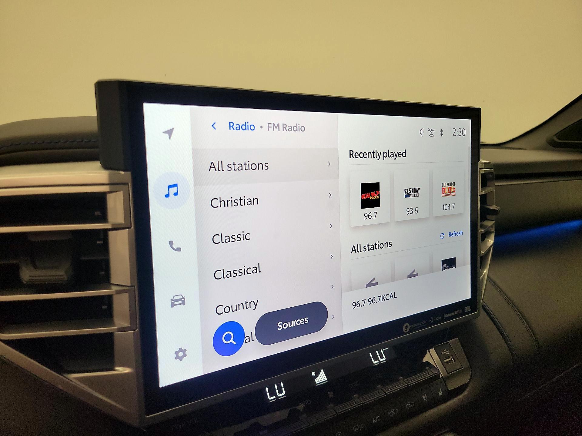 Thumbnail: 2023 Toyota Tundra - 15
