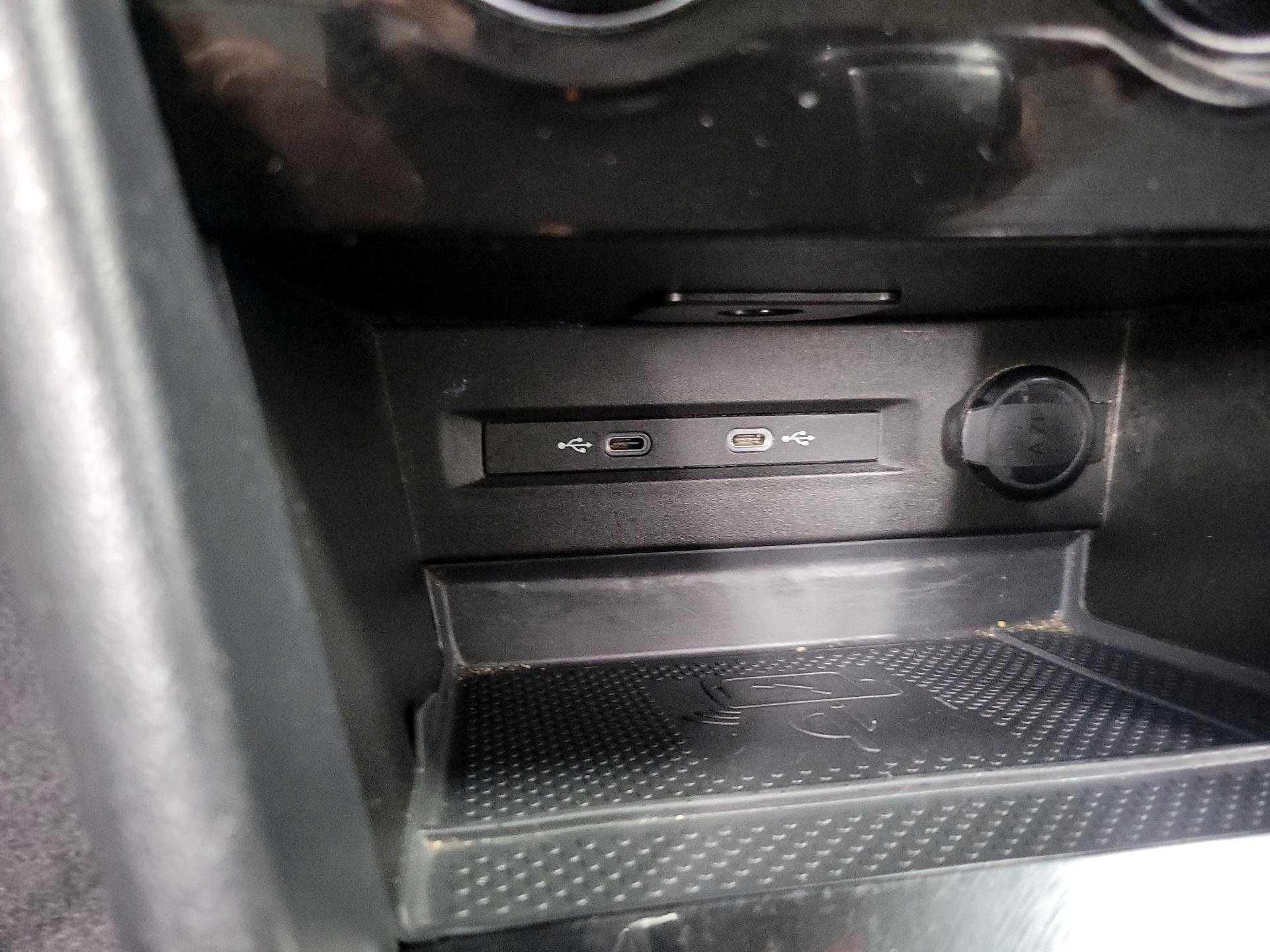 Thumbnail: 2024 Volkswagen Taos - 18