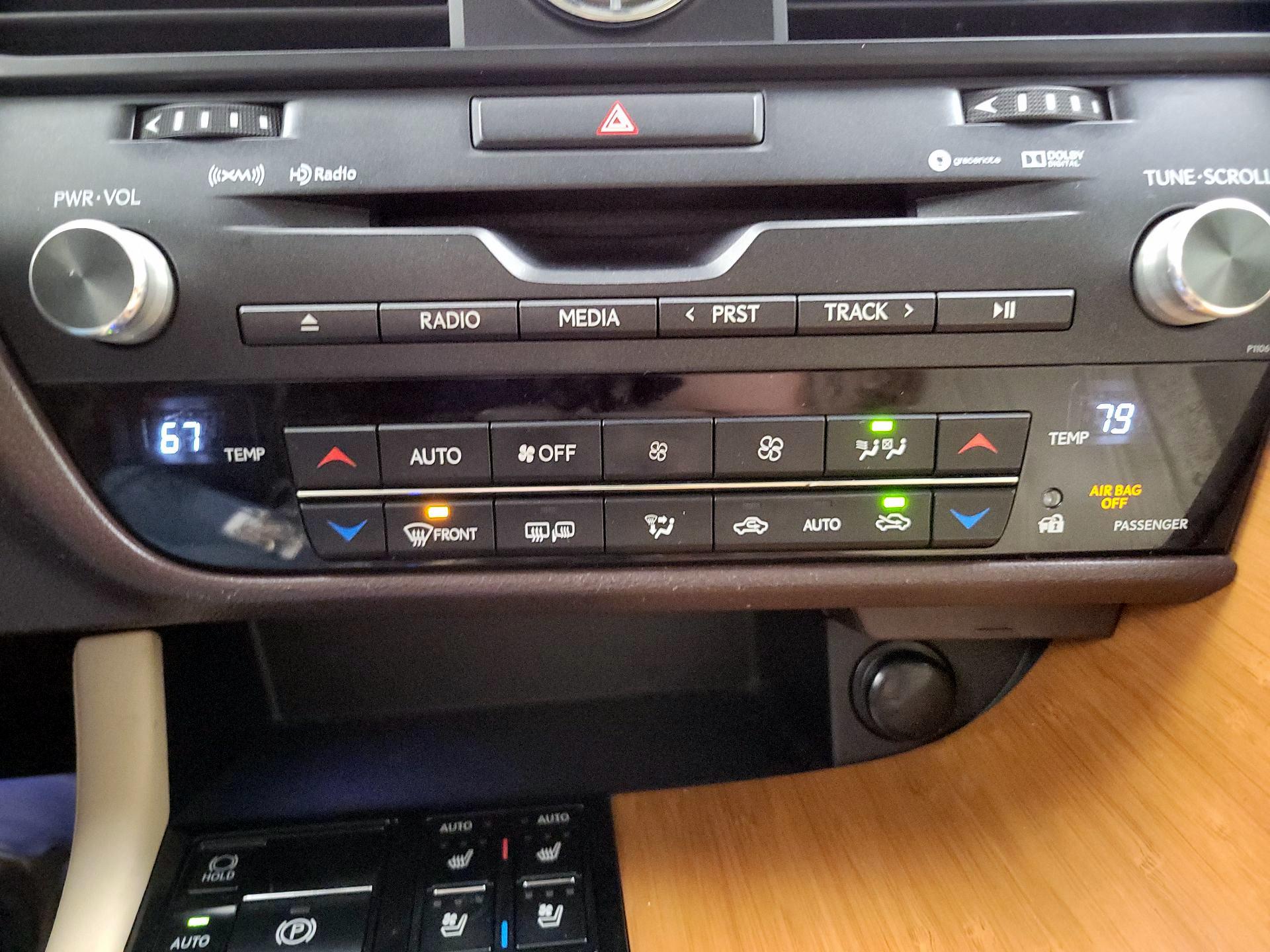 Thumbnail: 2016 Lexus RX - 17