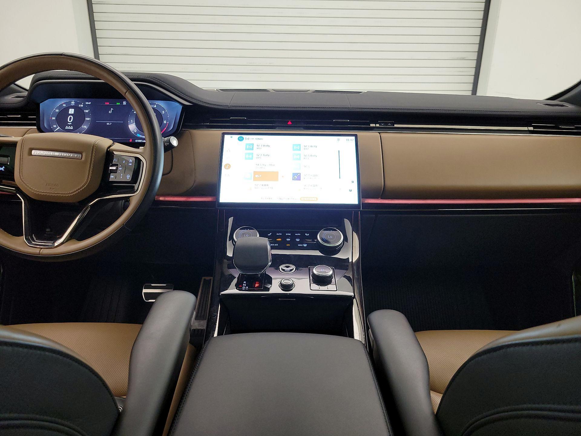 Thumbnail: 2023 Land Rover Range Rover Sport - 9