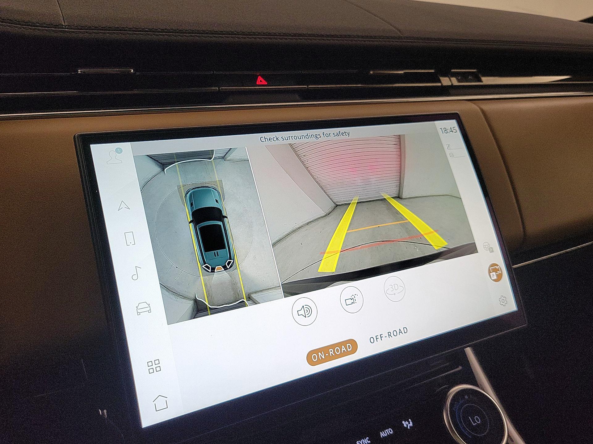 Thumbnail: 2023 Land Rover Range Rover Sport - 15