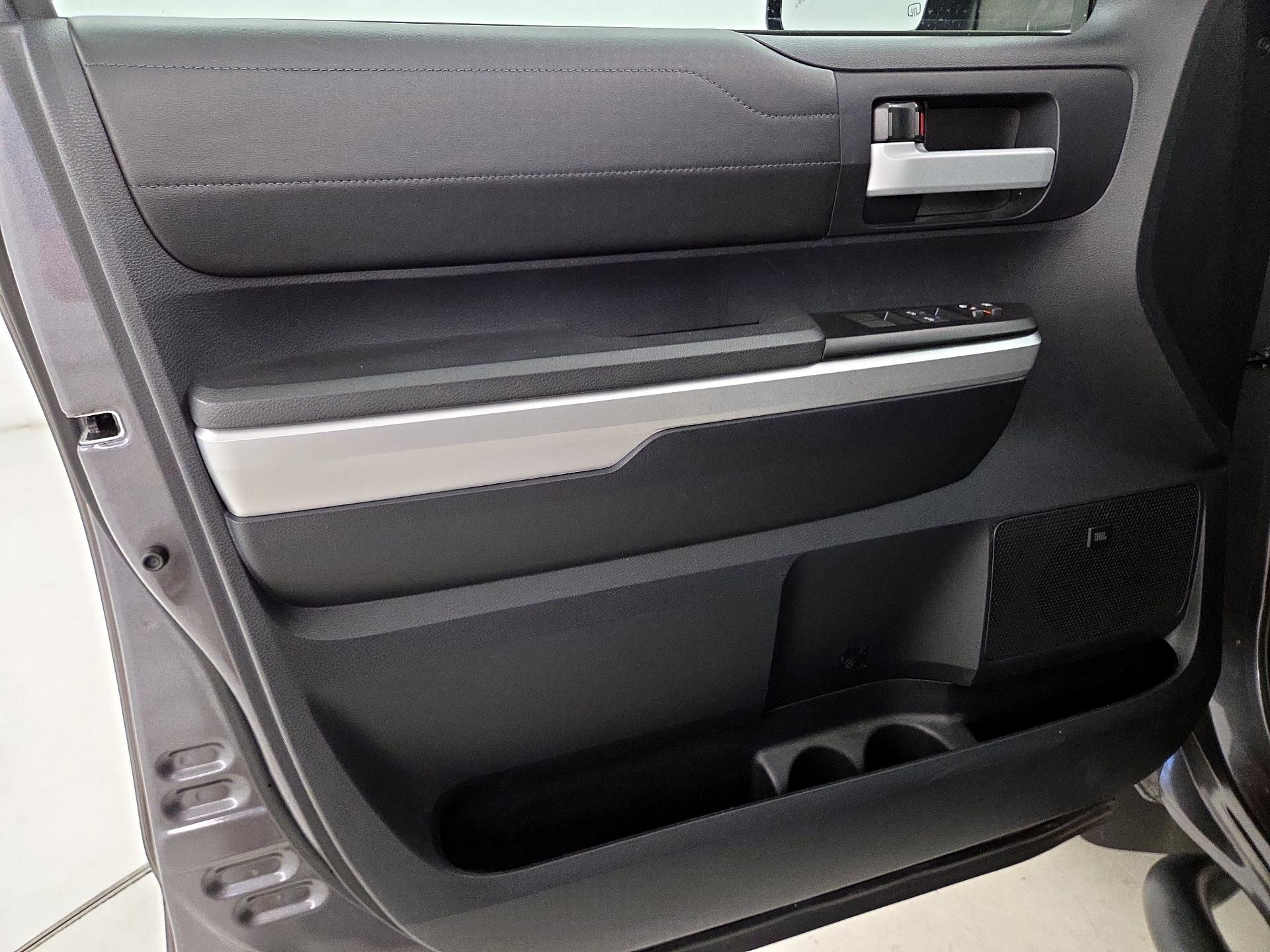 Thumbnail: 2016 Toyota Tundra - 12