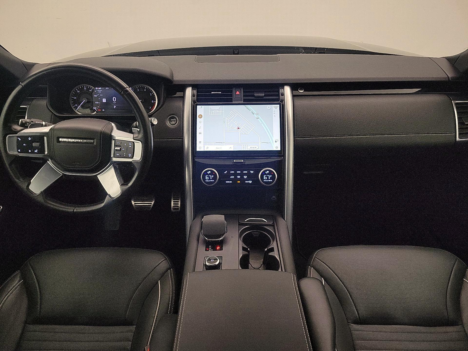 Thumbnail: 2023 Land Rover Discovery - 9