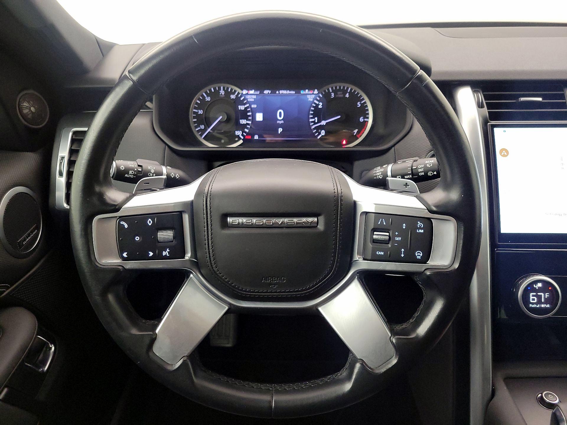 Thumbnail: 2023 Land Rover Discovery - 10