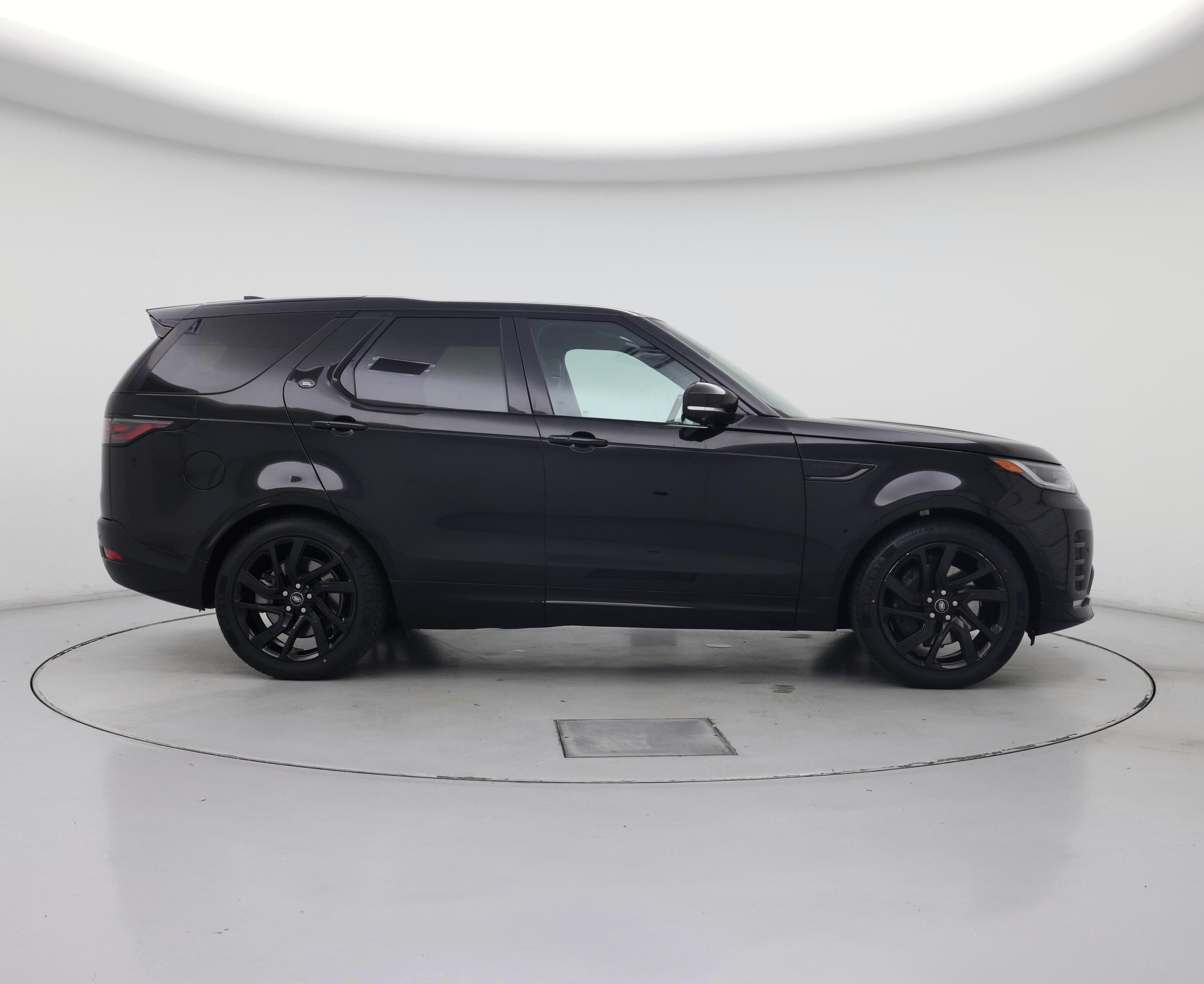 Thumbnail: 2023 Land Rover Discovery - 7