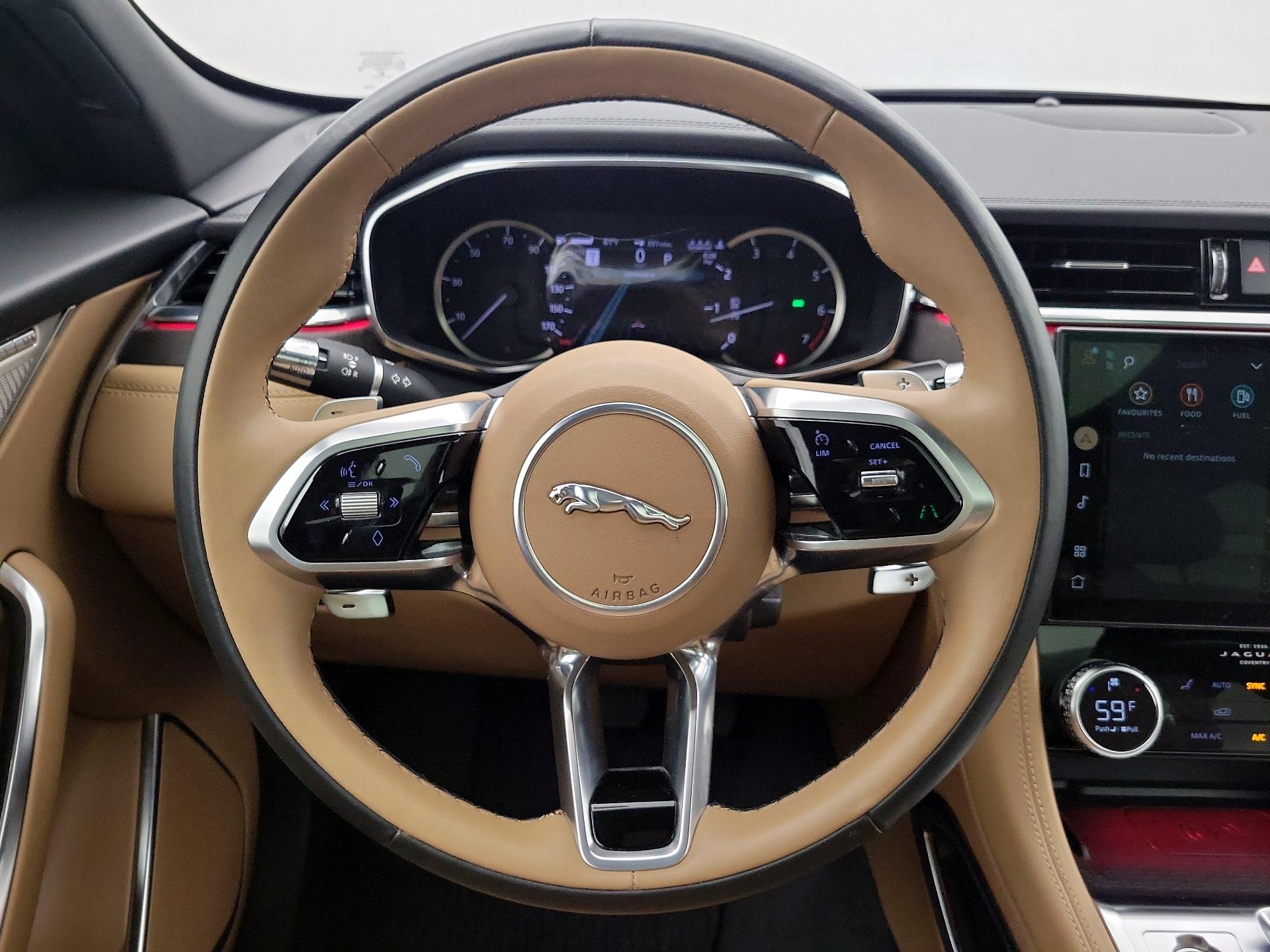 Thumbnail: 2022 Jaguar F-Pace - 10