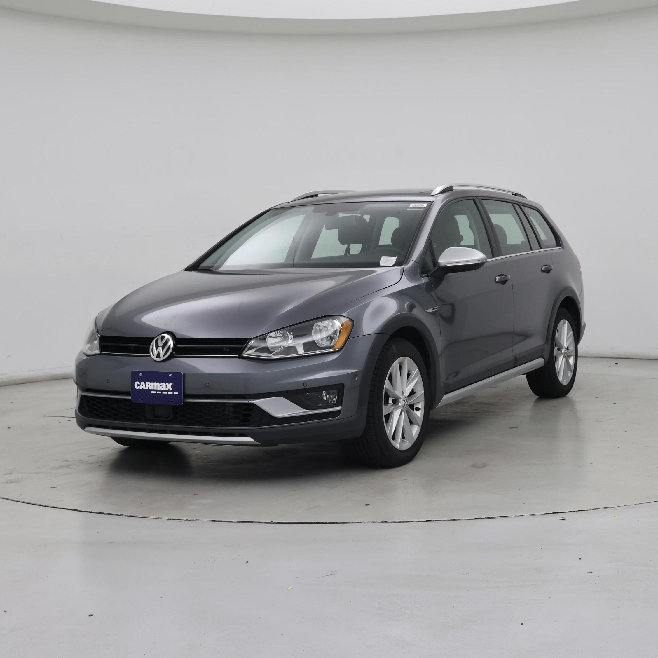 Thumbnail: 2017 Volkswagen Golf - 4