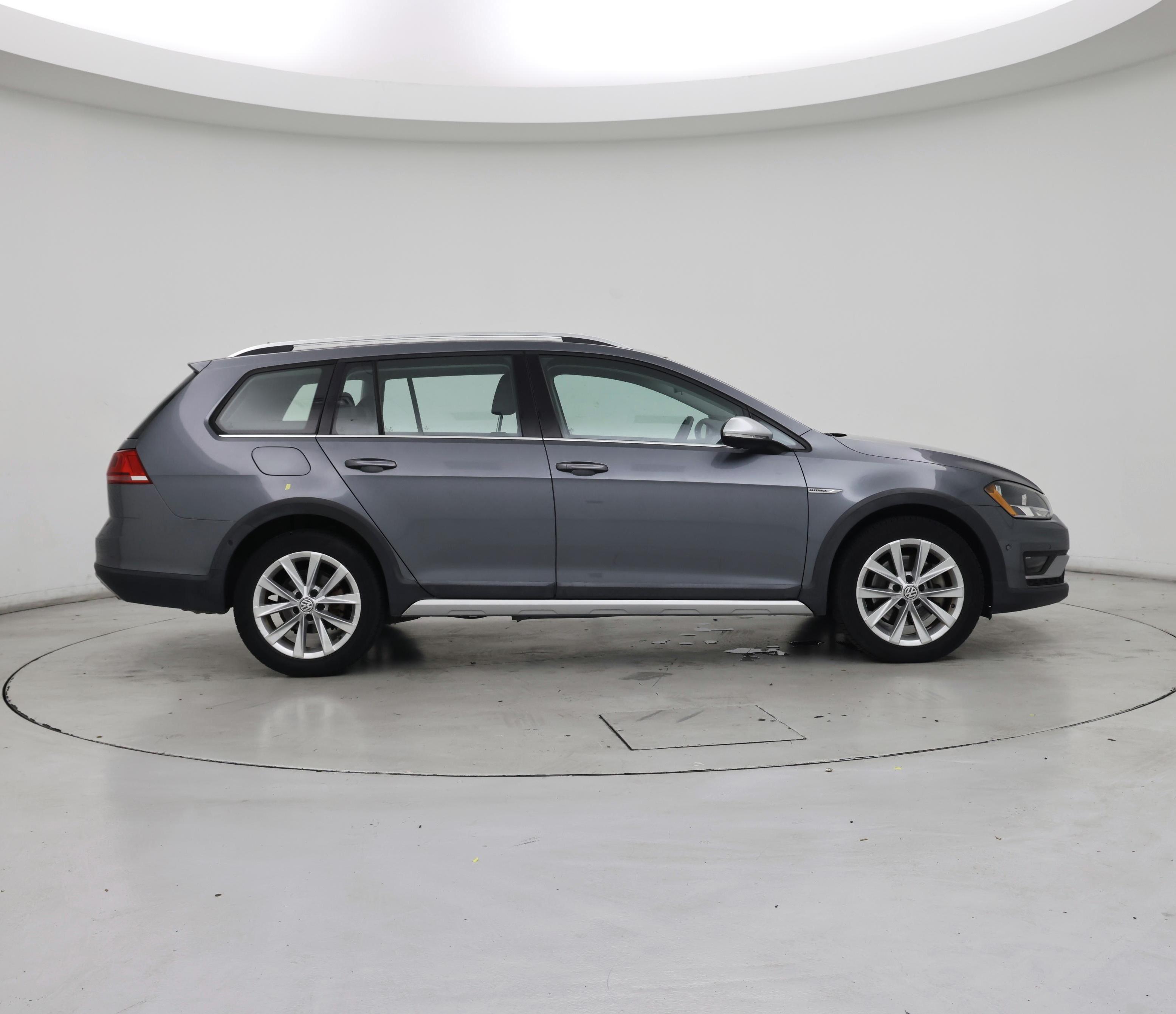 Thumbnail: 2017 Volkswagen Golf - 7
