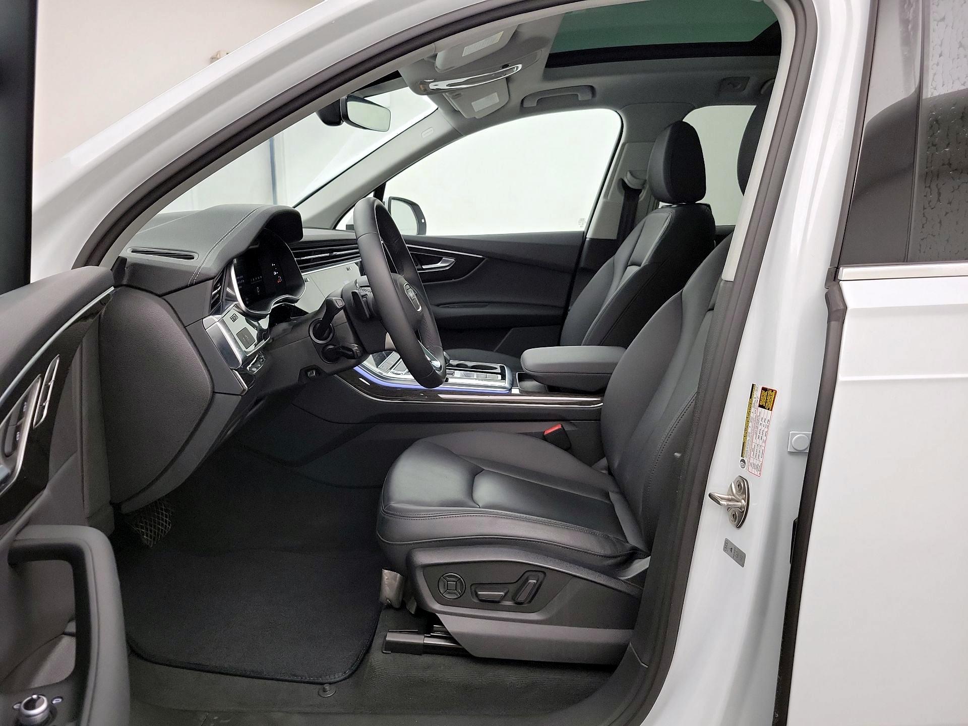 Thumbnail: 2023 Audi Q7 - 11