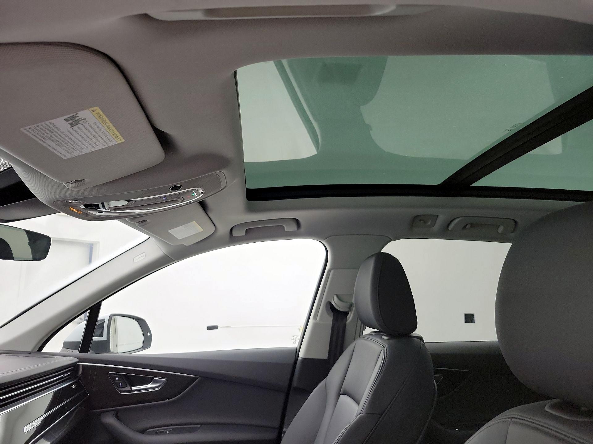 Thumbnail: 2023 Audi Q7 - 20