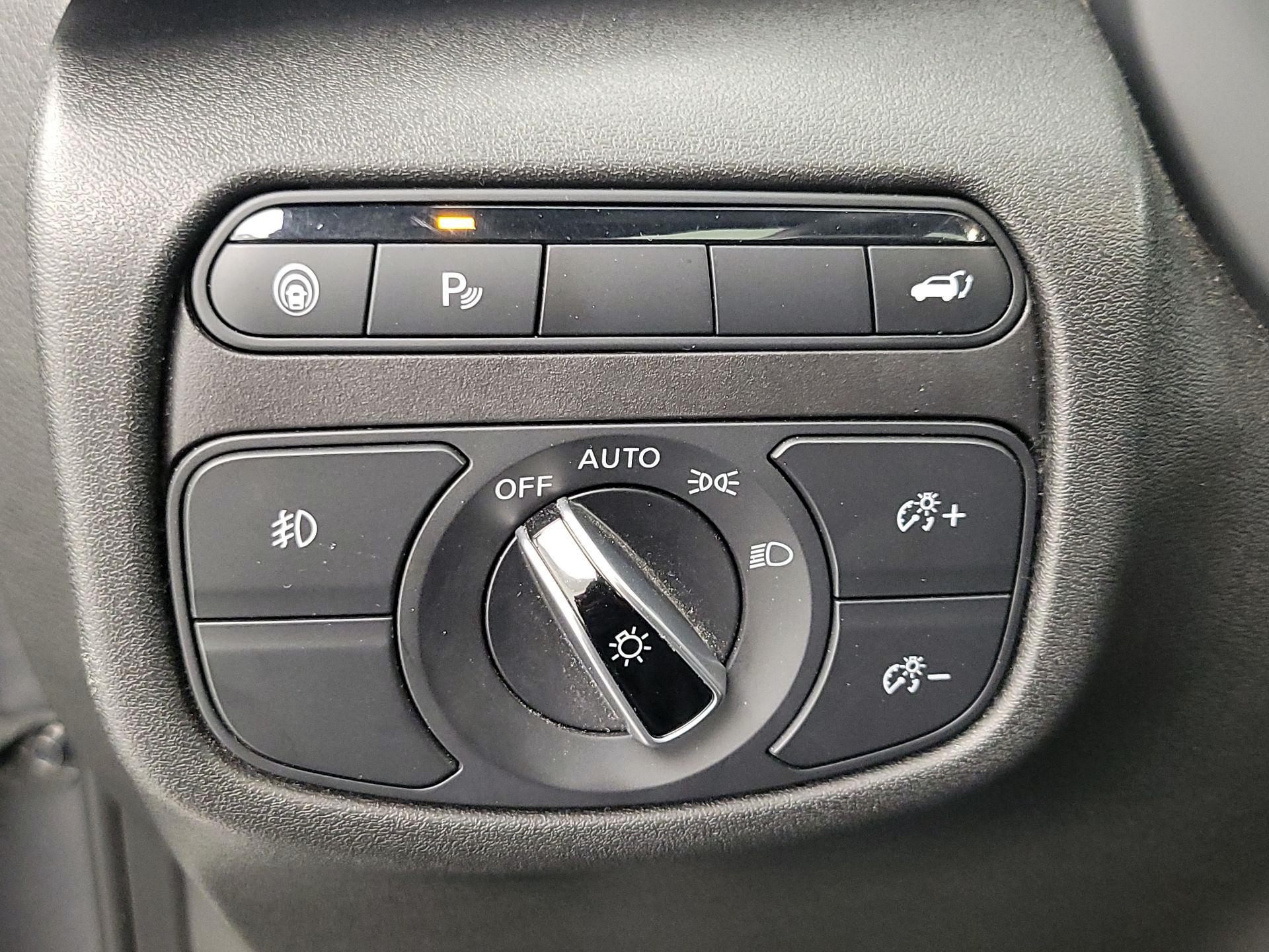 Thumbnail: 2022 INFINITI QX55 - 13