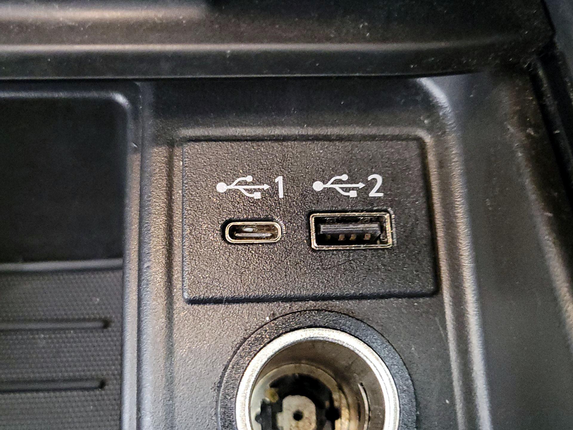 Thumbnail: 2022 INFINITI QX55 - 19