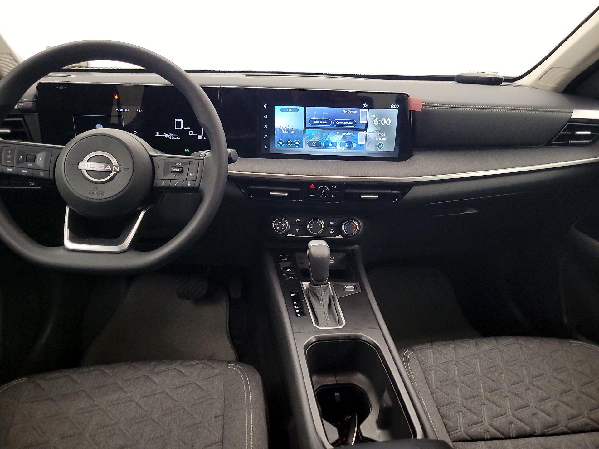 Thumbnail: 2025 Nissan Kicks - 9