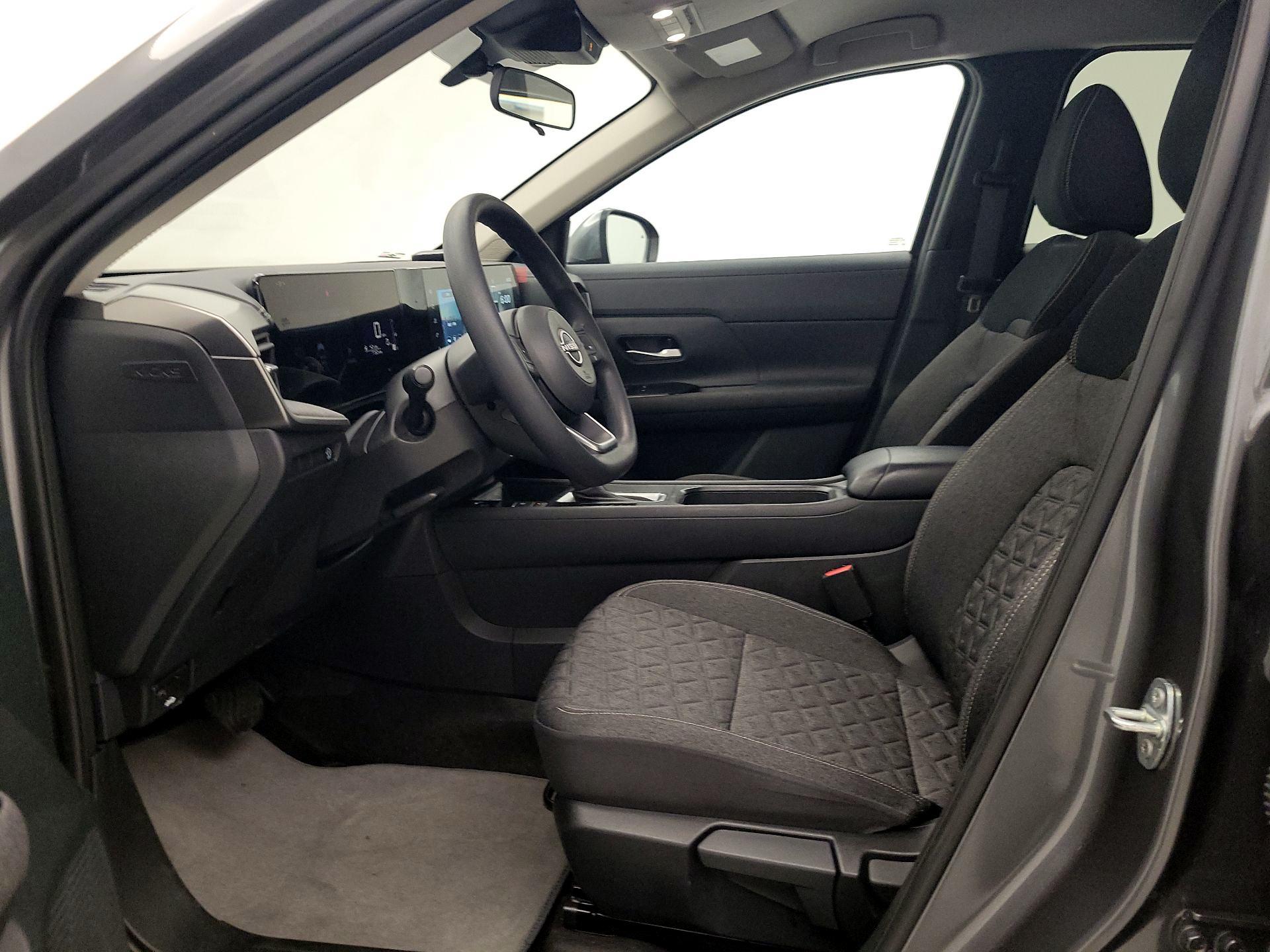 Thumbnail: 2025 Nissan Kicks - 11