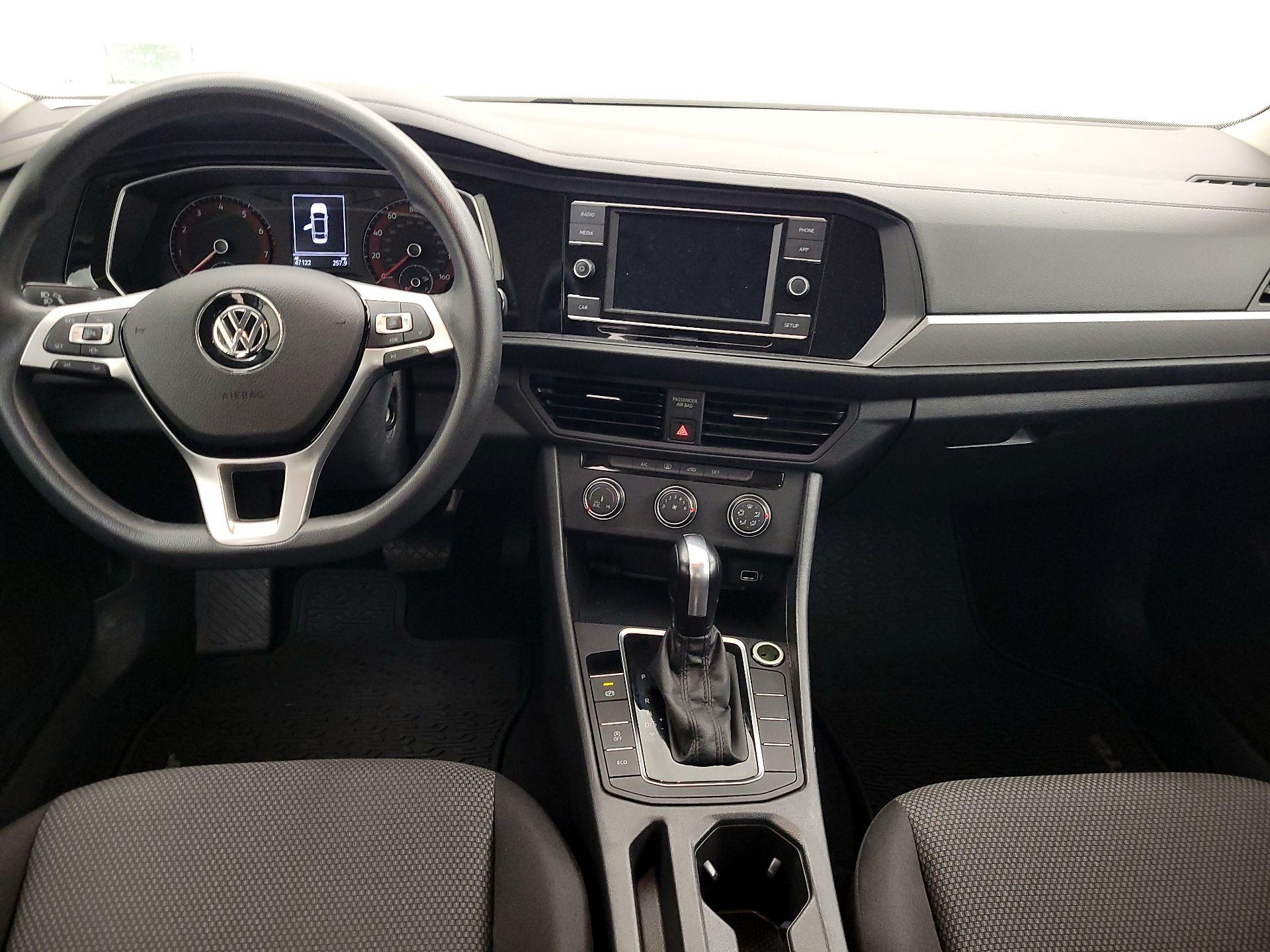 Thumbnail: 2019 Volkswagen Jetta - 9