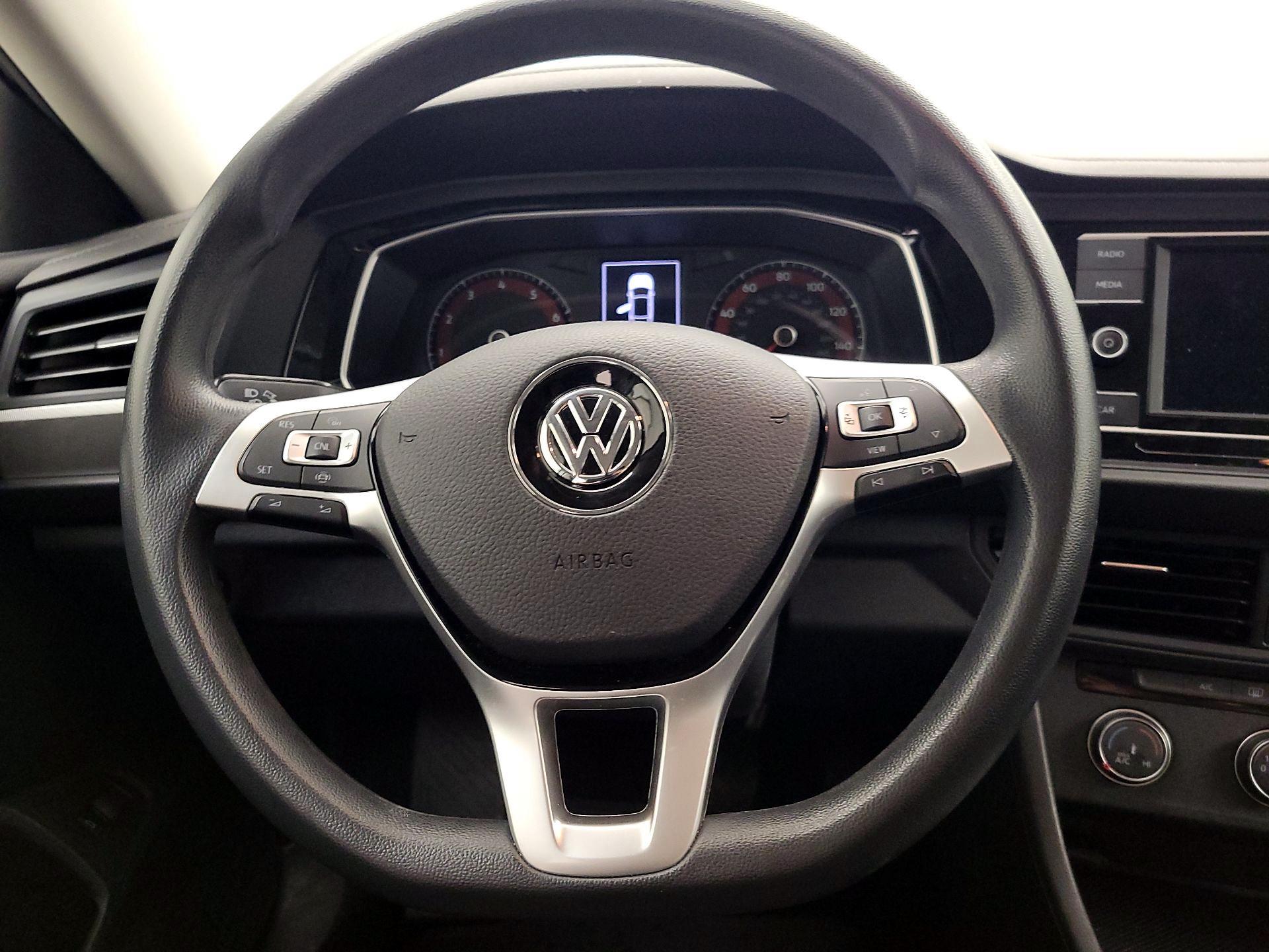 Thumbnail: 2019 Volkswagen Jetta - 10