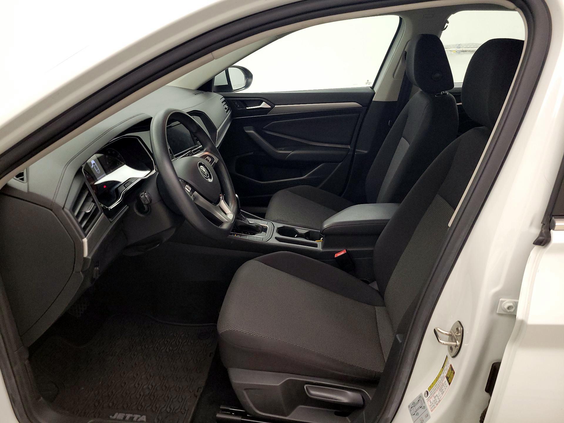 Thumbnail: 2019 Volkswagen Jetta - 11