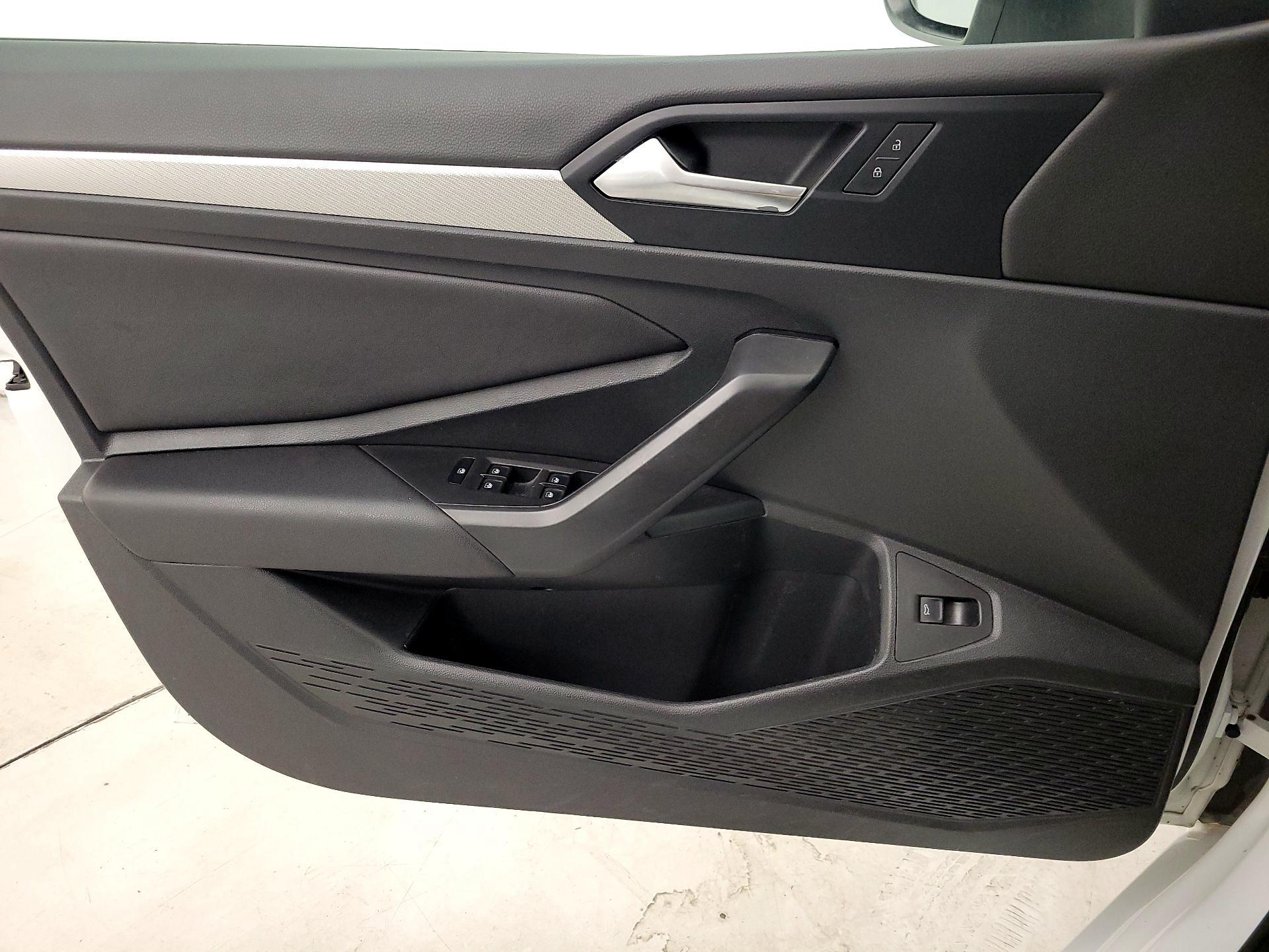 Thumbnail: 2019 Volkswagen Jetta - 12