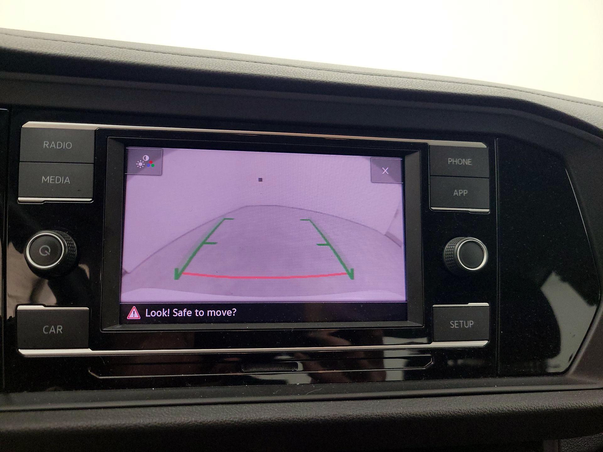 Thumbnail: 2019 Volkswagen Jetta - 14