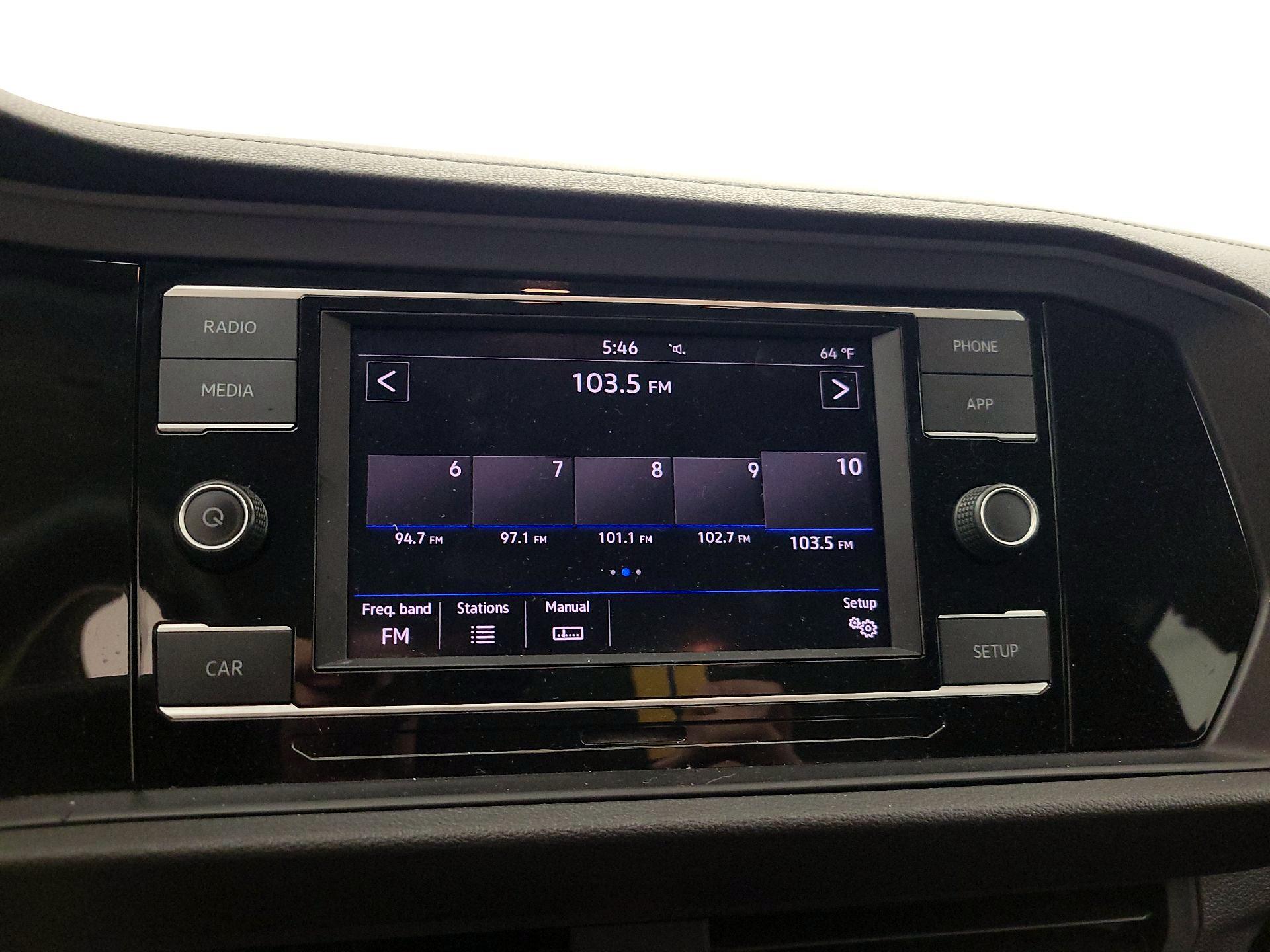 Thumbnail: 2019 Volkswagen Jetta - 15