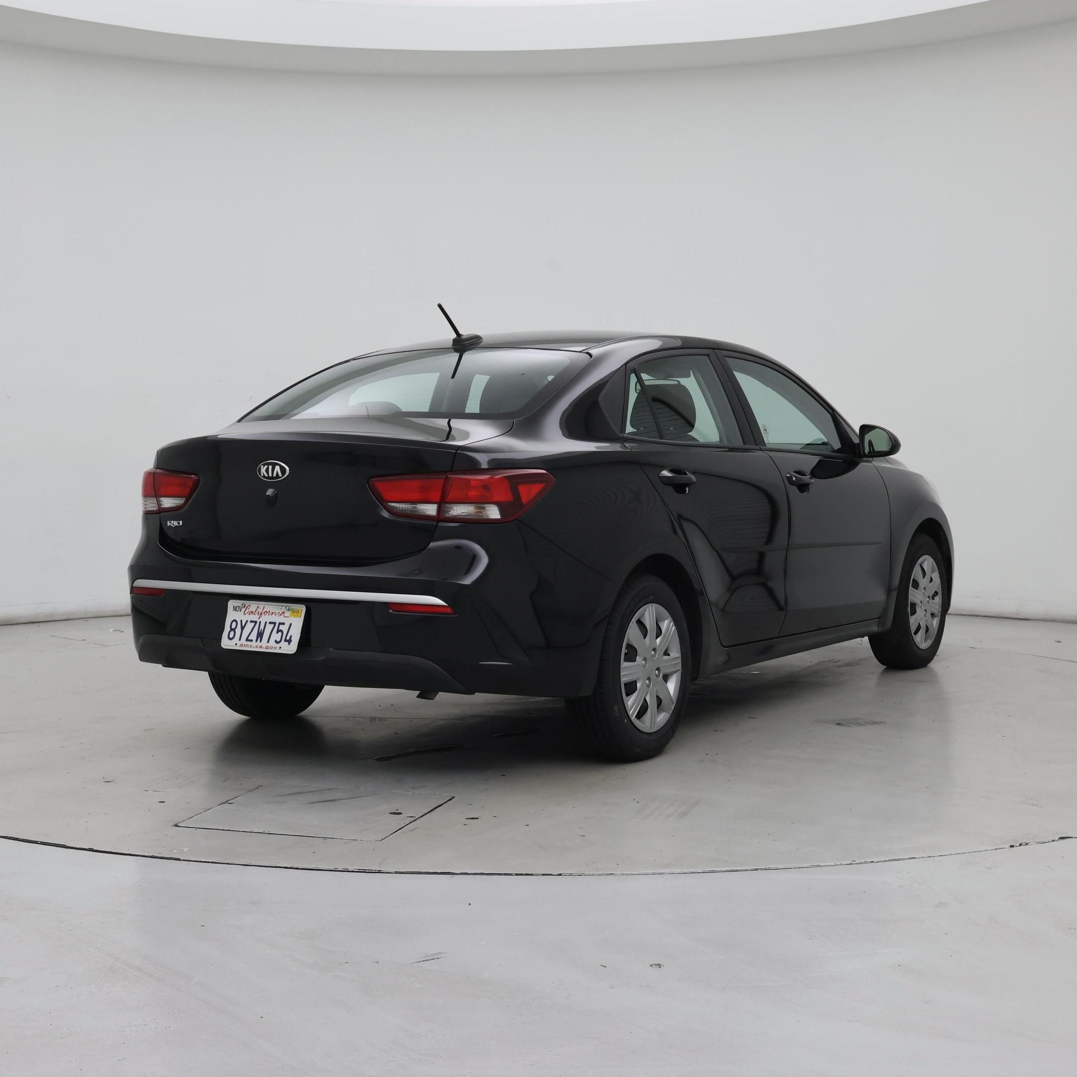 Thumbnail: 2021 Kia Rio - 8