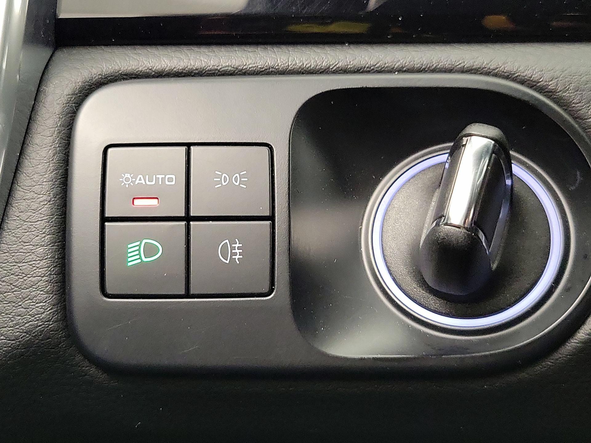 Thumbnail: 2022 Porsche Cayenne - 13