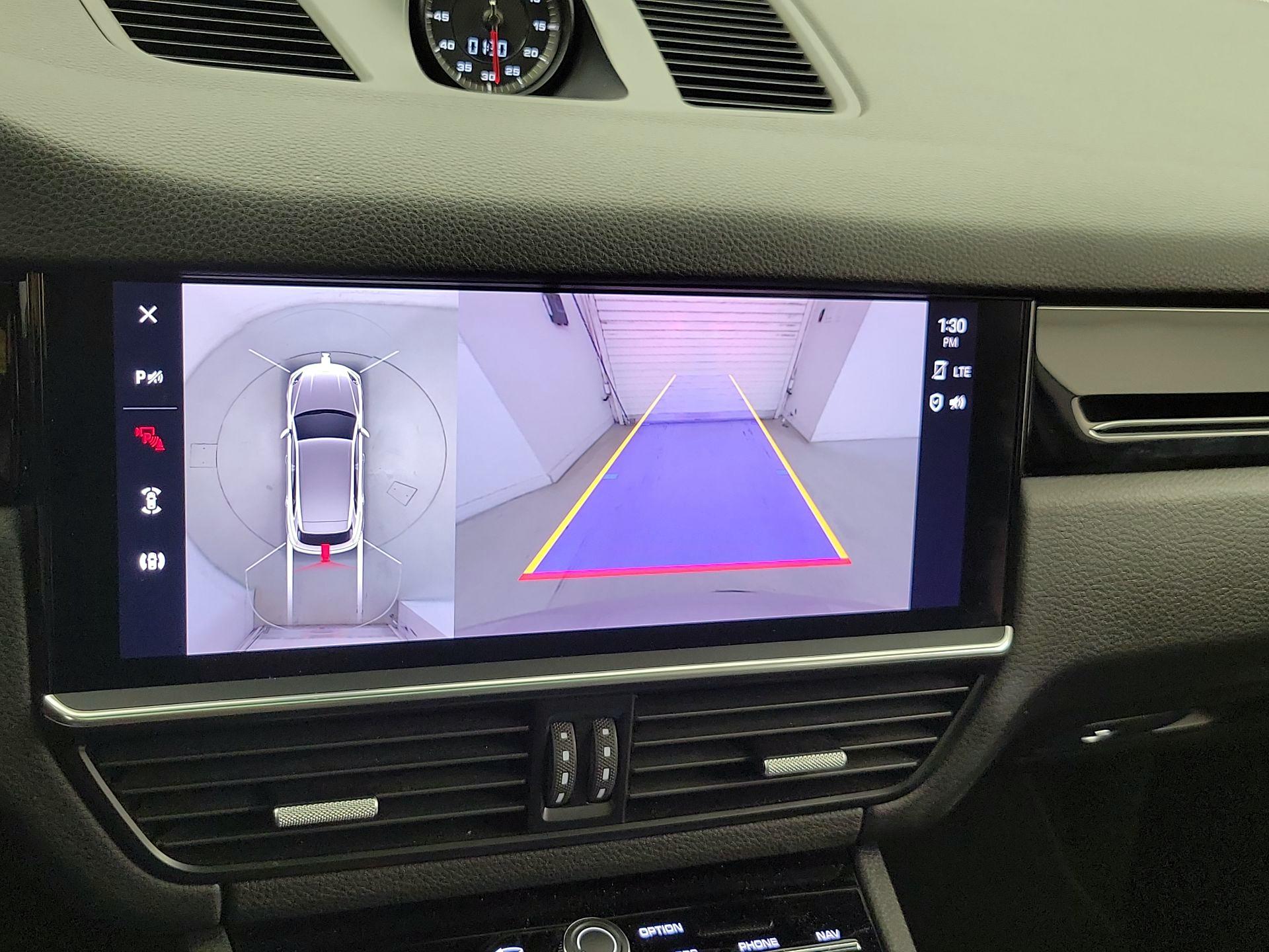 Thumbnail: 2022 Porsche Cayenne - 15