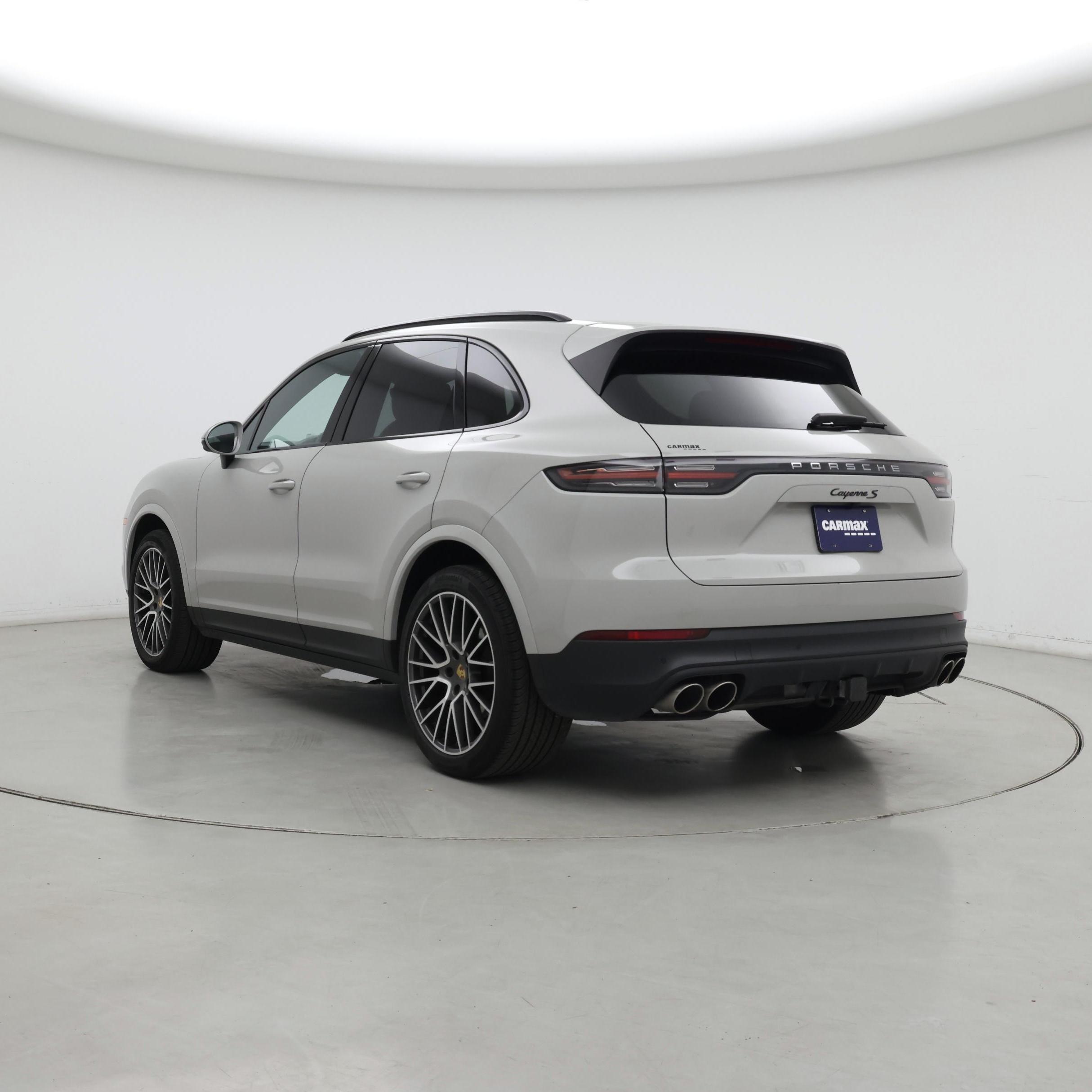Thumbnail: 2022 Porsche Cayenne - 2