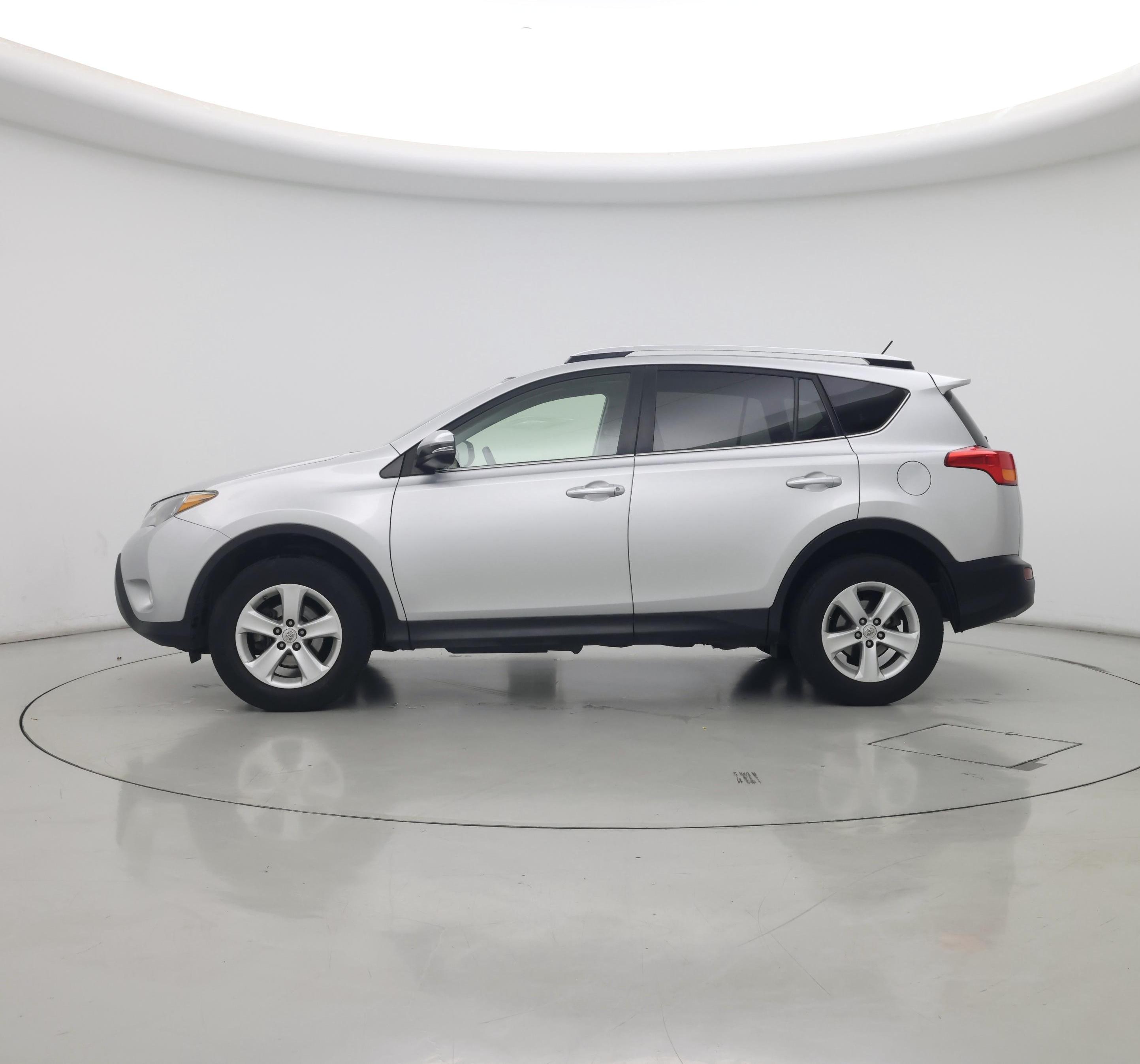 Thumbnail: 2014 Toyota RAV4 - 3
