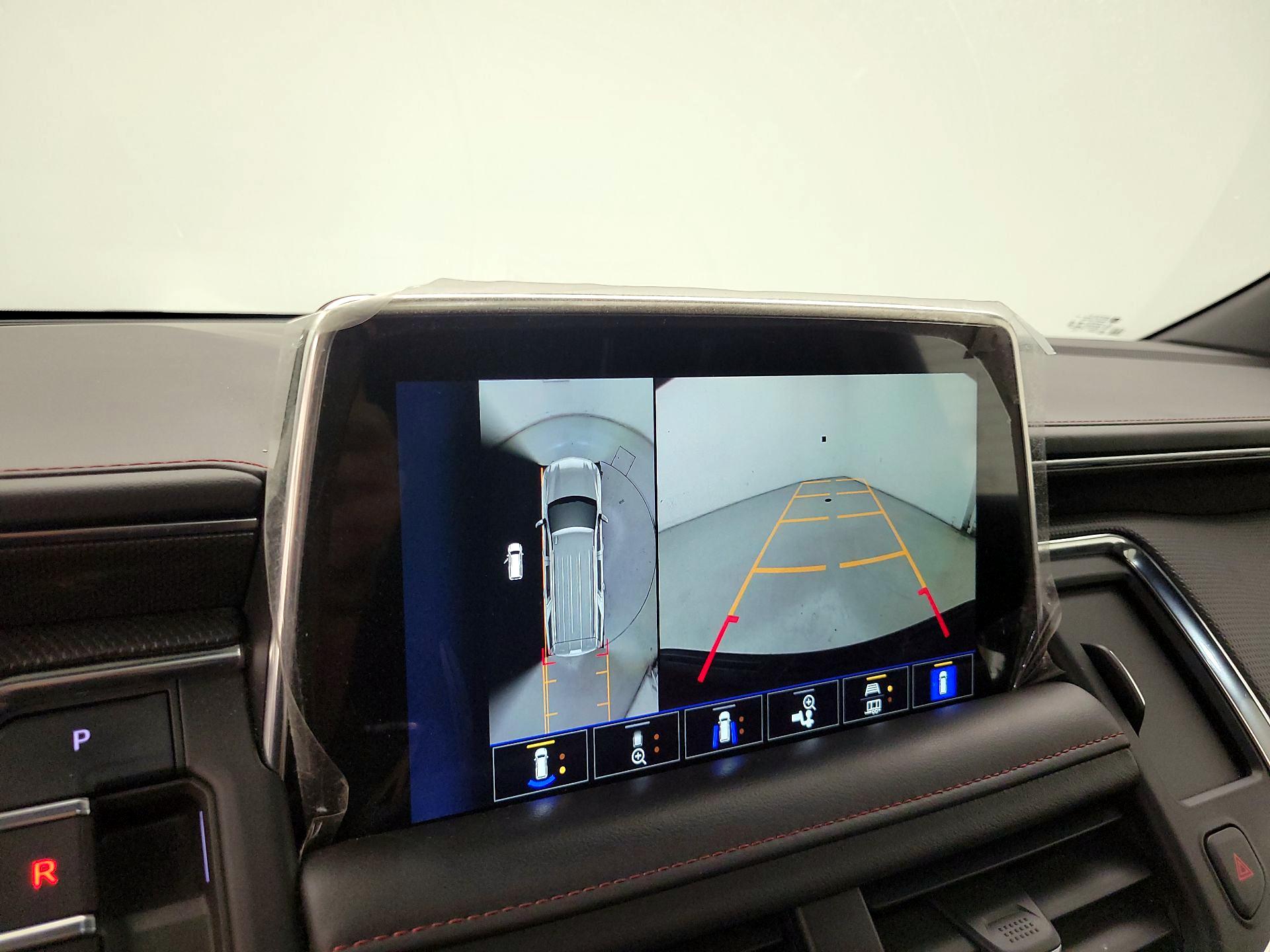 Thumbnail: 2022 Chevrolet Tahoe - 14