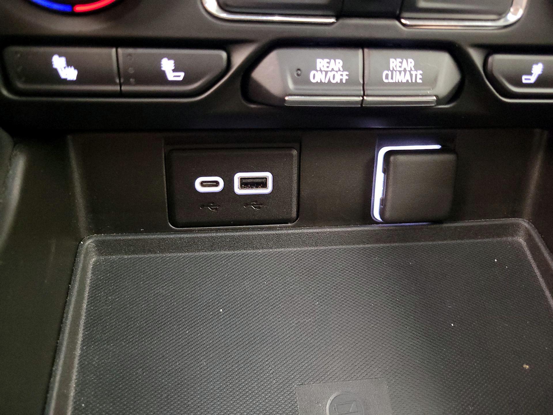 Thumbnail: 2022 Chevrolet Tahoe - 18