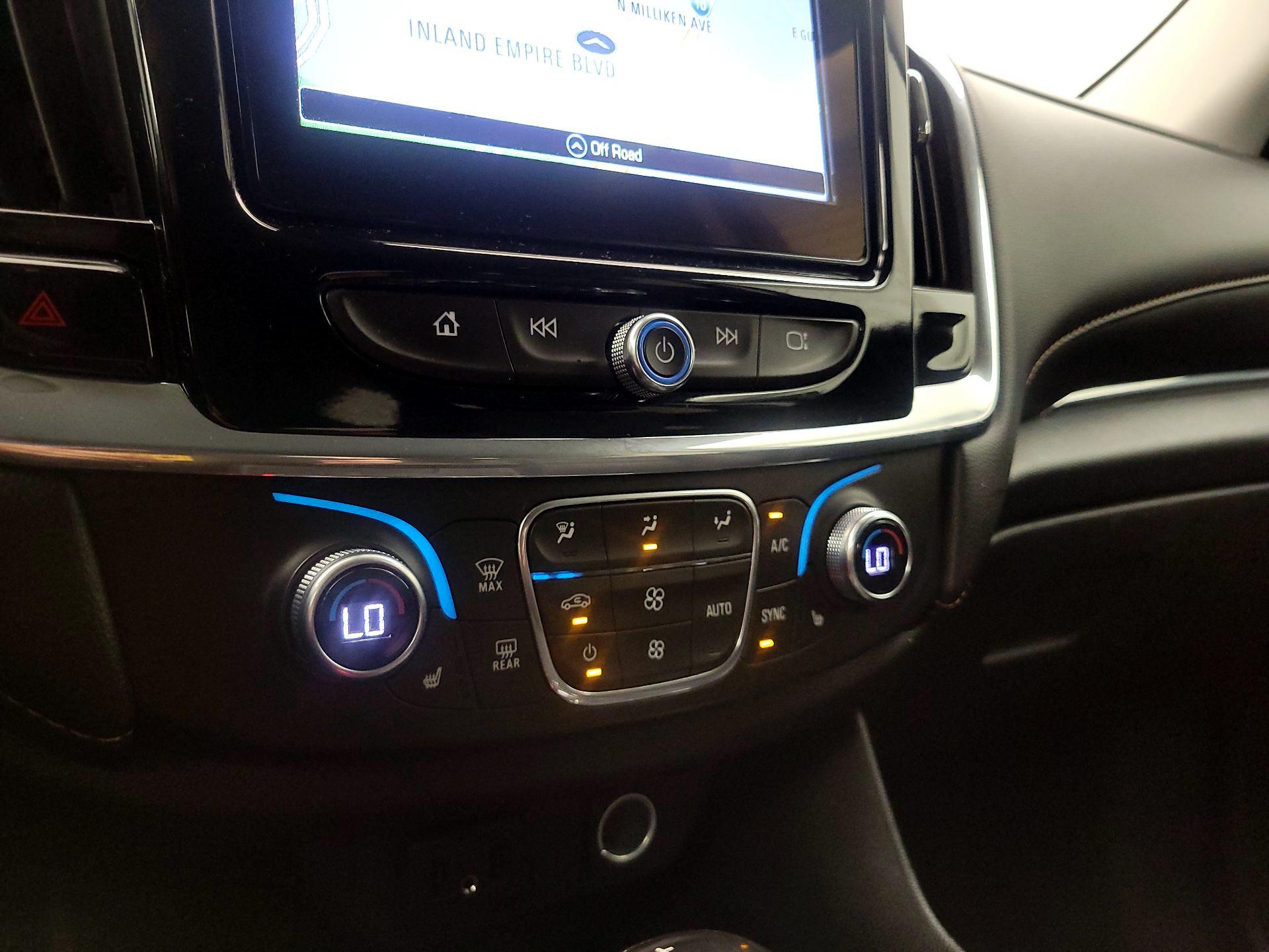 Thumbnail: 2018 Chevrolet Traverse - 16