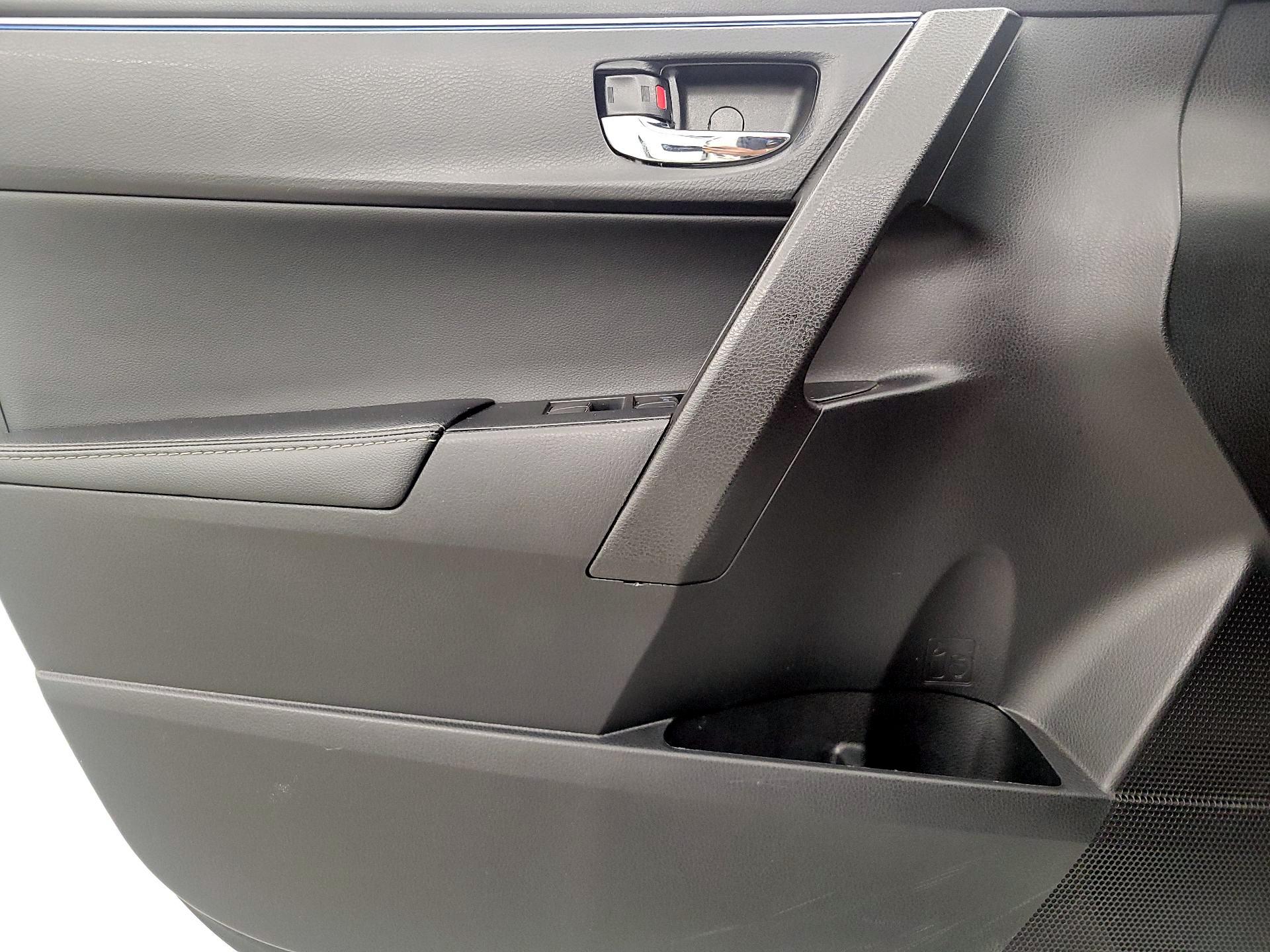 Thumbnail: 2016 Toyota Corolla - 12